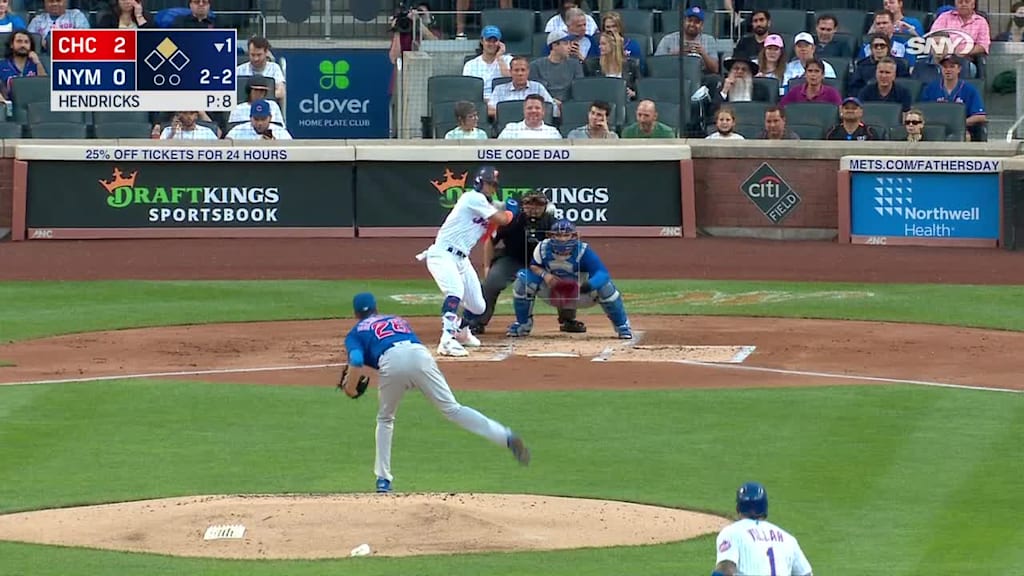 Mets' Lindor strikes from both sides of the plate