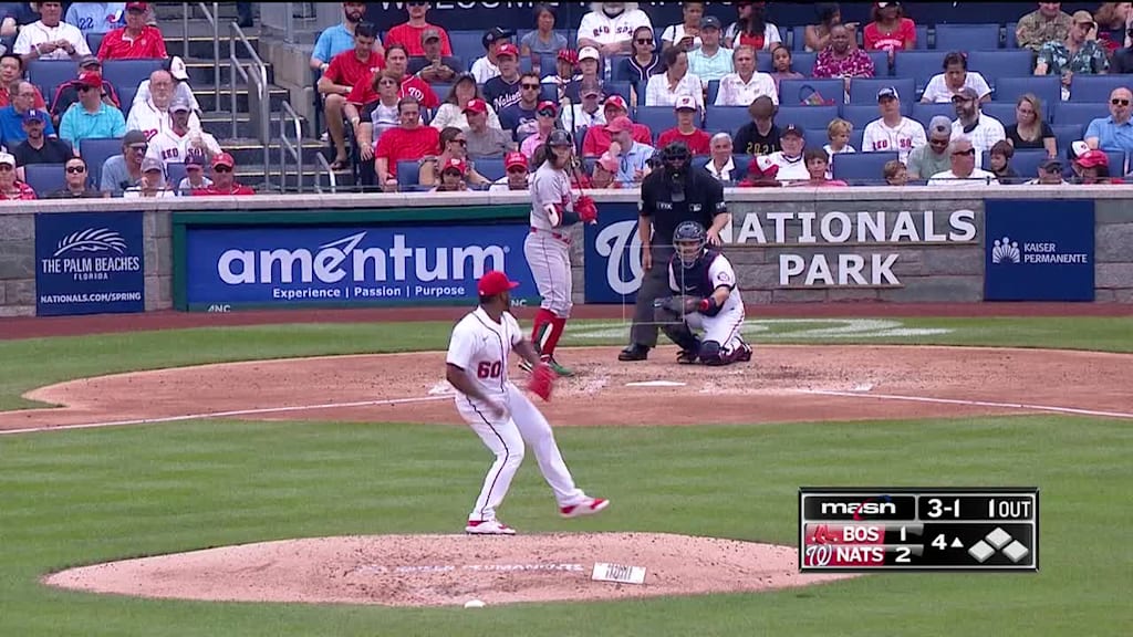 Nationals second baseman Ryan Zimmerman singles