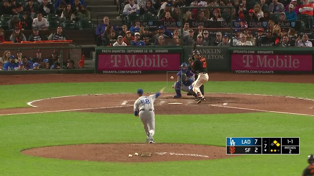 Freddie Freeman's basket catch, 09/08/2021