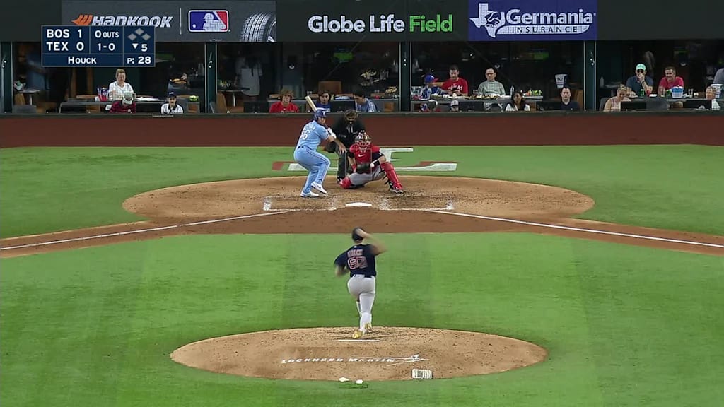 Kole Calhoun's solo homer, 05/15/2022