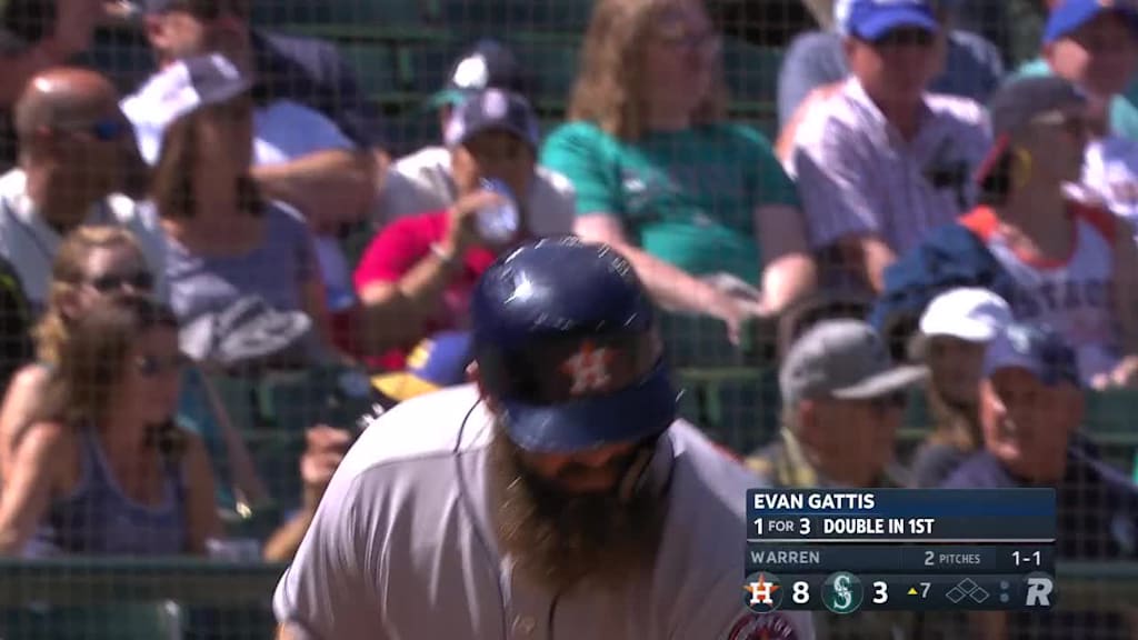 Evan Gattis flies out to right fielder Mitch Haniger.