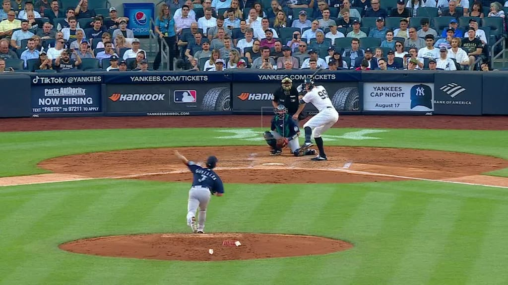 Aaron Judge homers, makes big catch in Yankees' 6-3 win over Dodgers – KGET  17