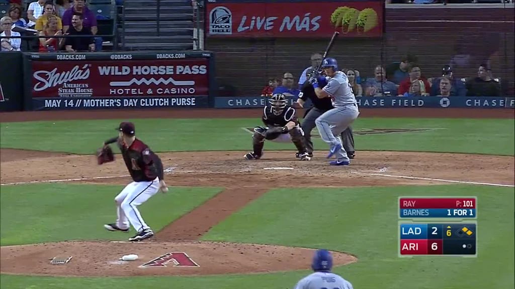 Austin Barnes doubles (2) on a sharp line drive to right fielder