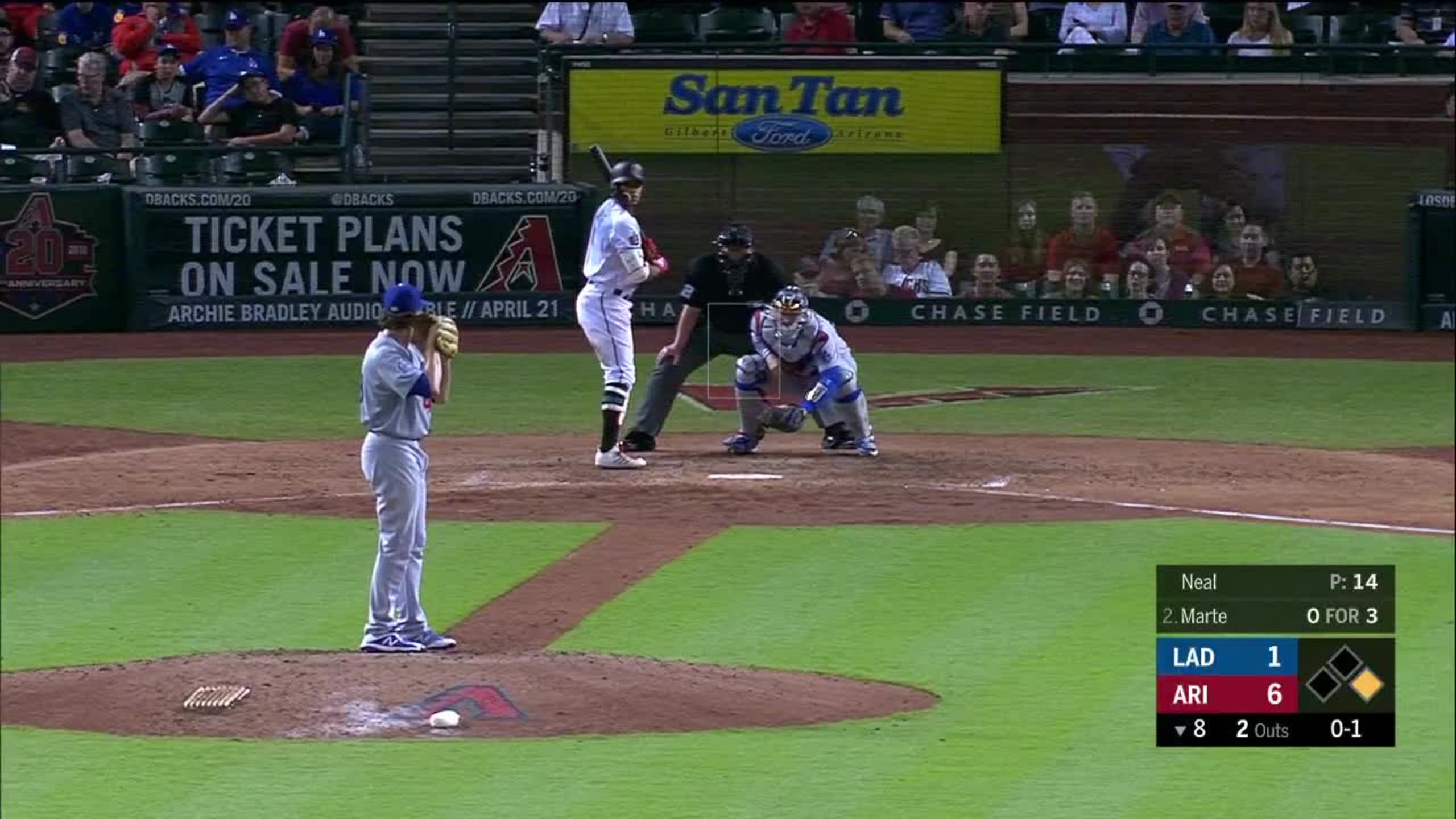 Ketel Marte lines out to left fielder Matt Kemp.