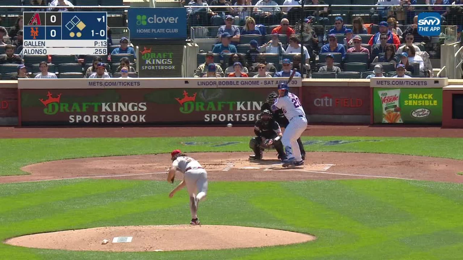 Zac Gallen Foul to Pete Alonso | 04/16/2022 | Los Angeles Dodgers