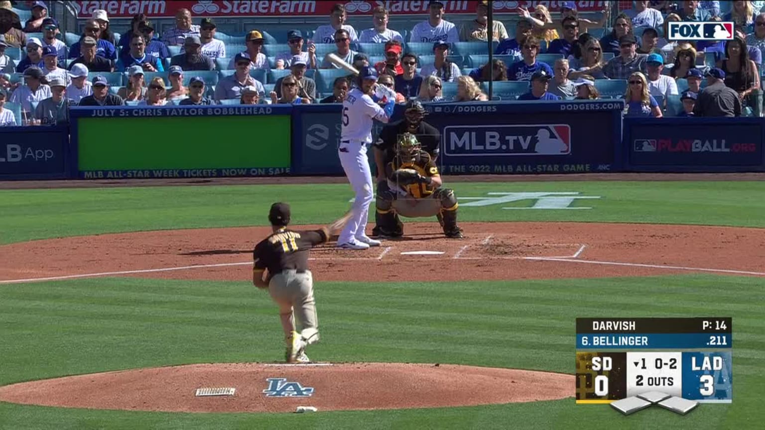 Yu Darvish Foul to Cody Bellinger 07/02/2022 Chicago Cubs