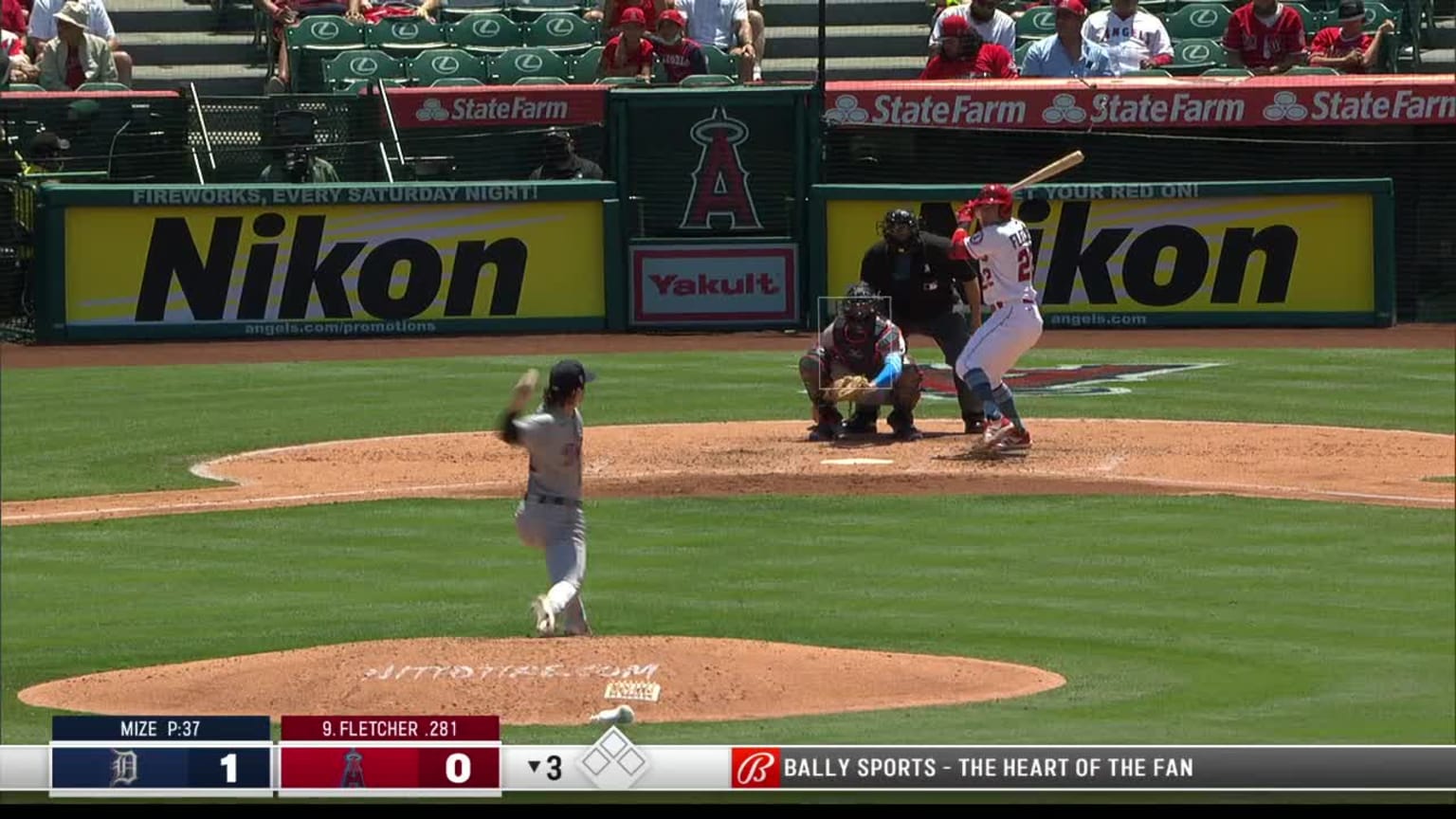 David Fletcher doubles (11) on a line drive to center fielder Daz