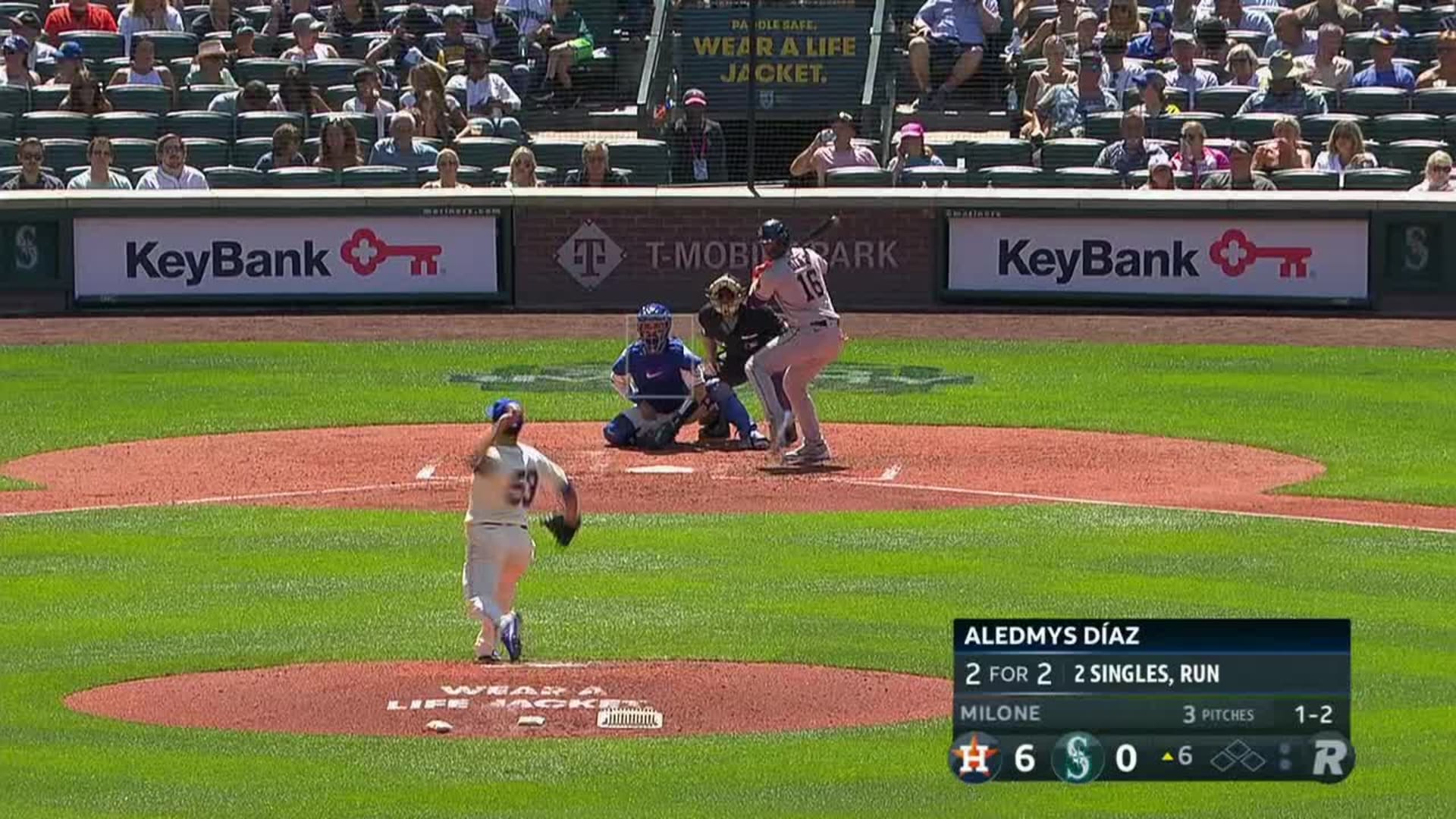 Austin Gomber's barehanded grab, 07/24/2022