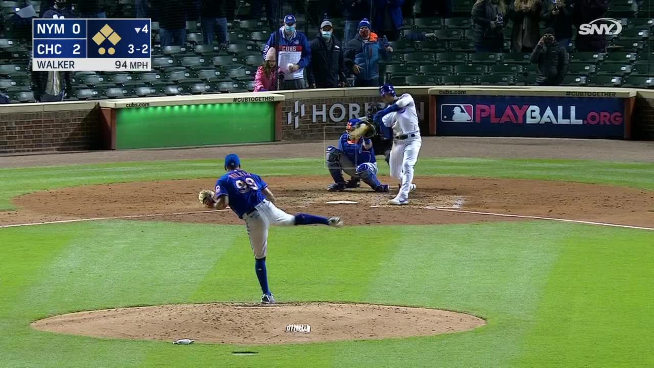 Willson Contreras' RBI walk, 04/20/2021