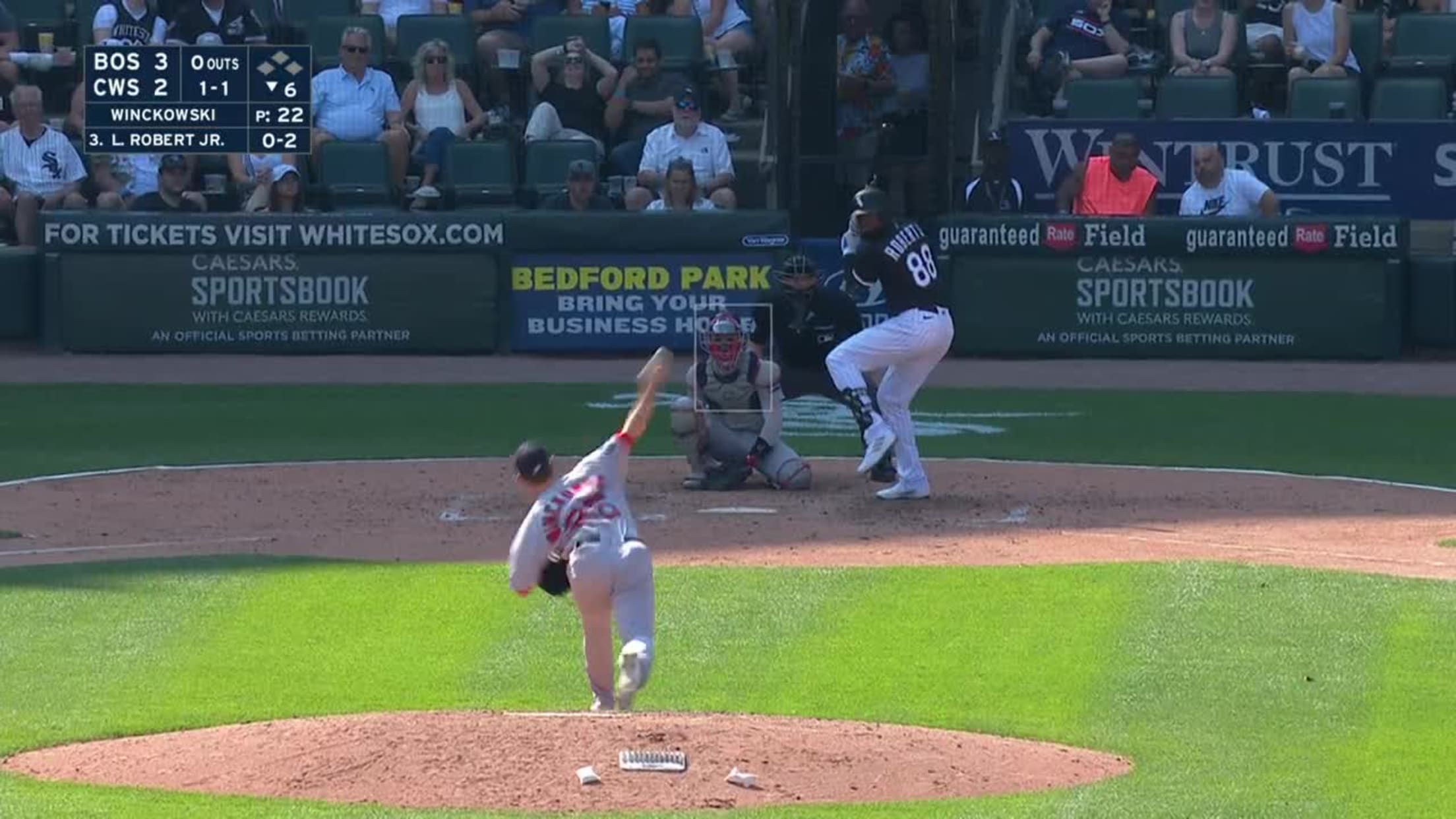 Luis Robert Jr.'s solo home run (2), 04/03/2023