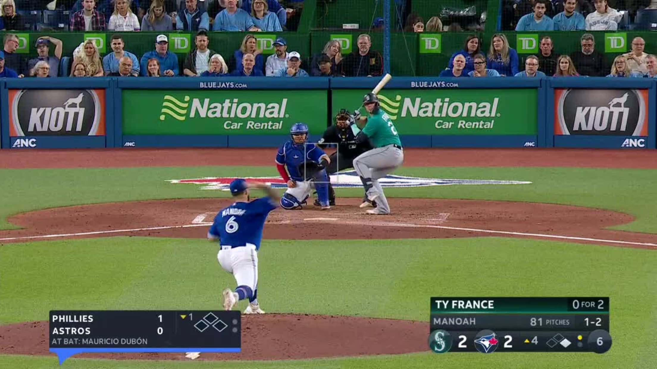 Alejandro Kirk's two-run single, 05/28/2023