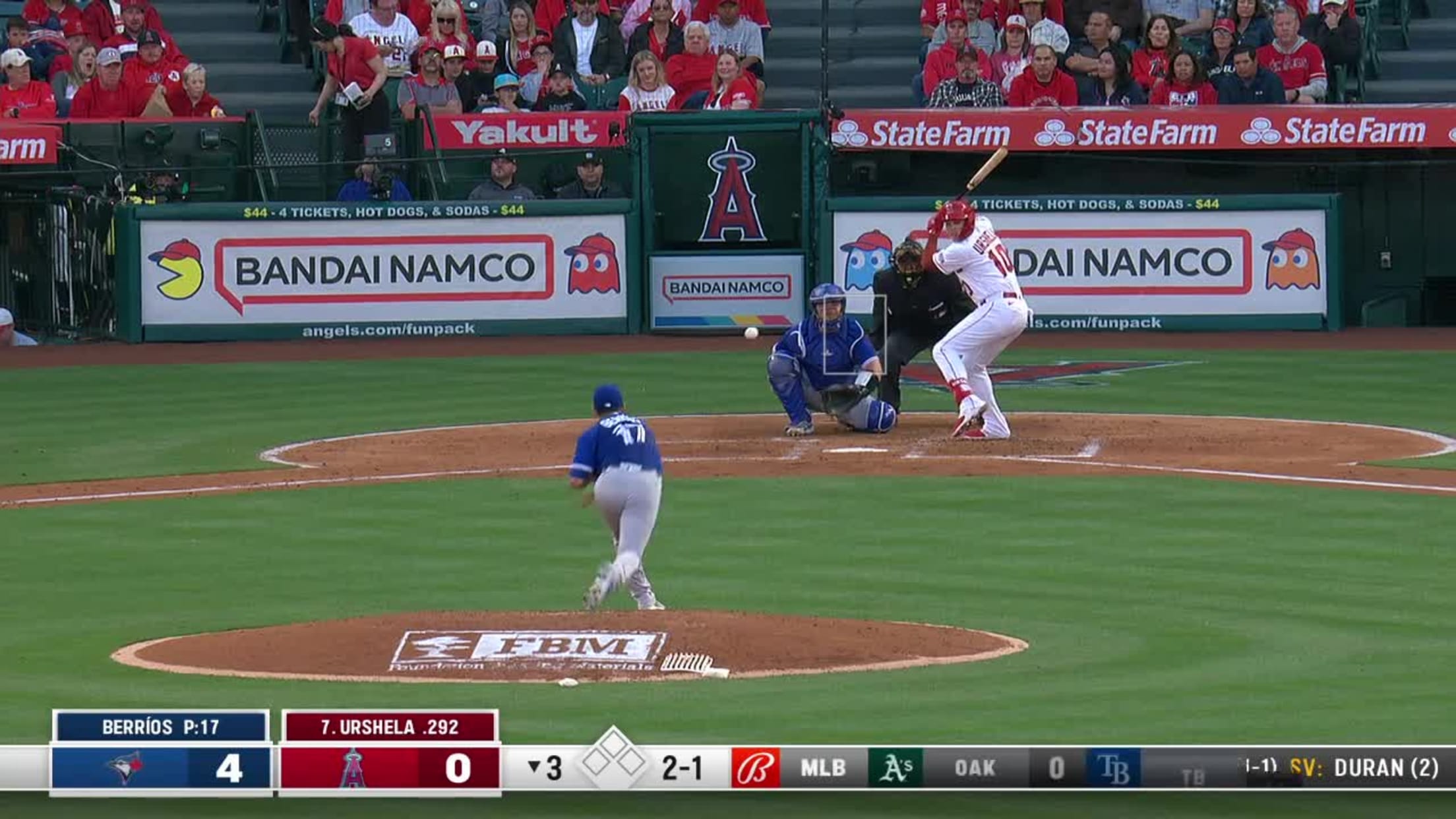 Gio Urshela with the CATCH OF THE YEAR! Flies into Rays dugout and holds  onto the ball 