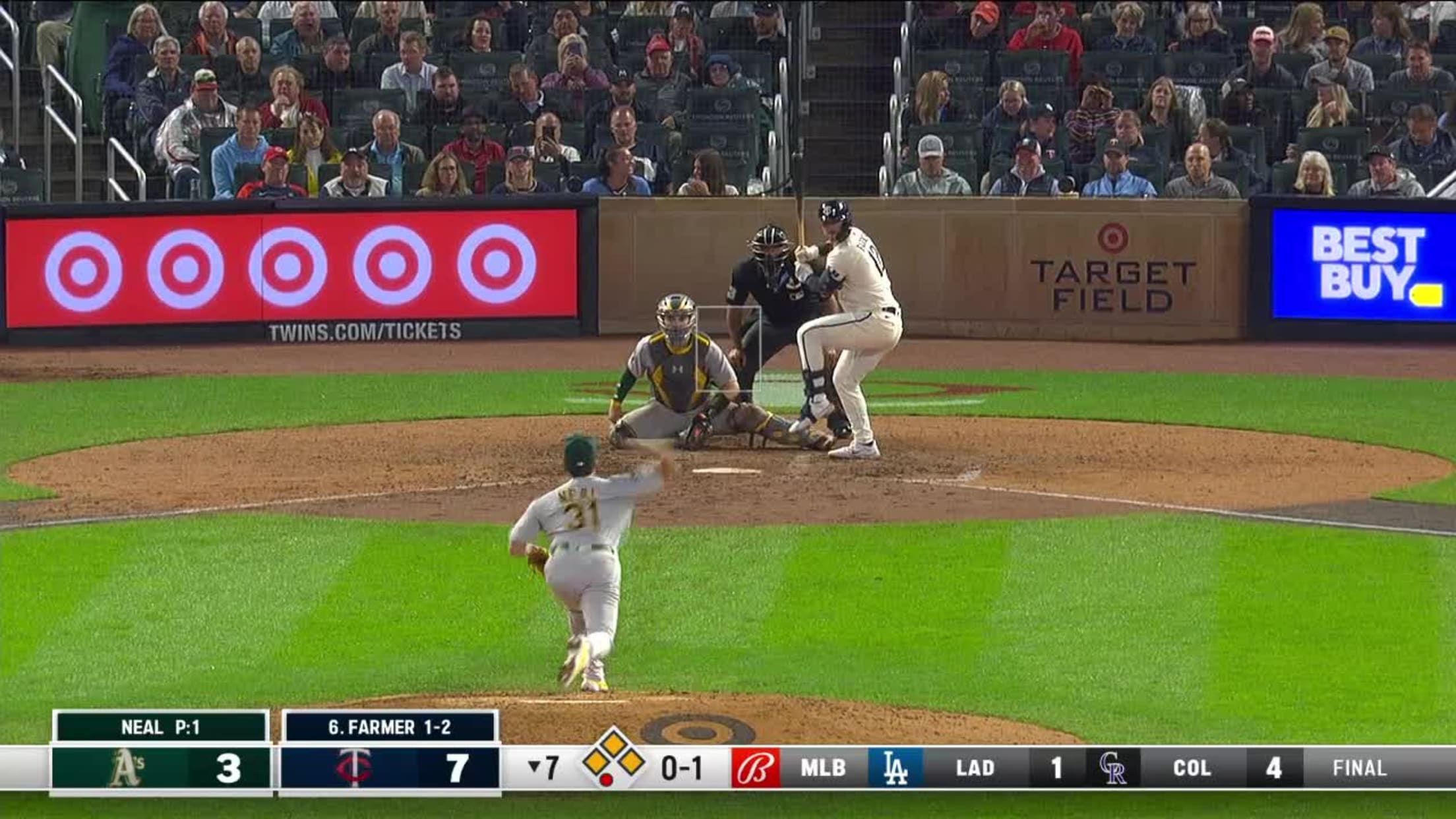 Kyle Farmer's bases-loaded walk, 09/26/2023