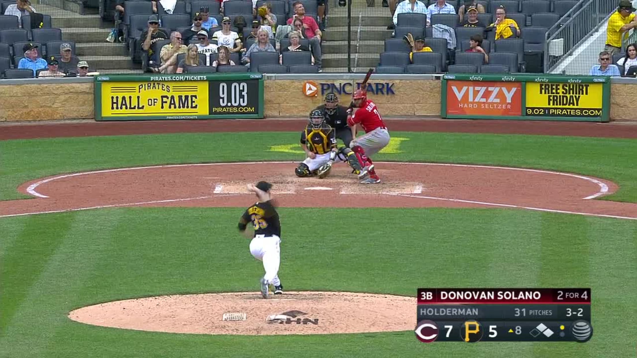 Donovan Solano hits an RBI base hit to right center | 08/21/2022 | Kansas  City Royals