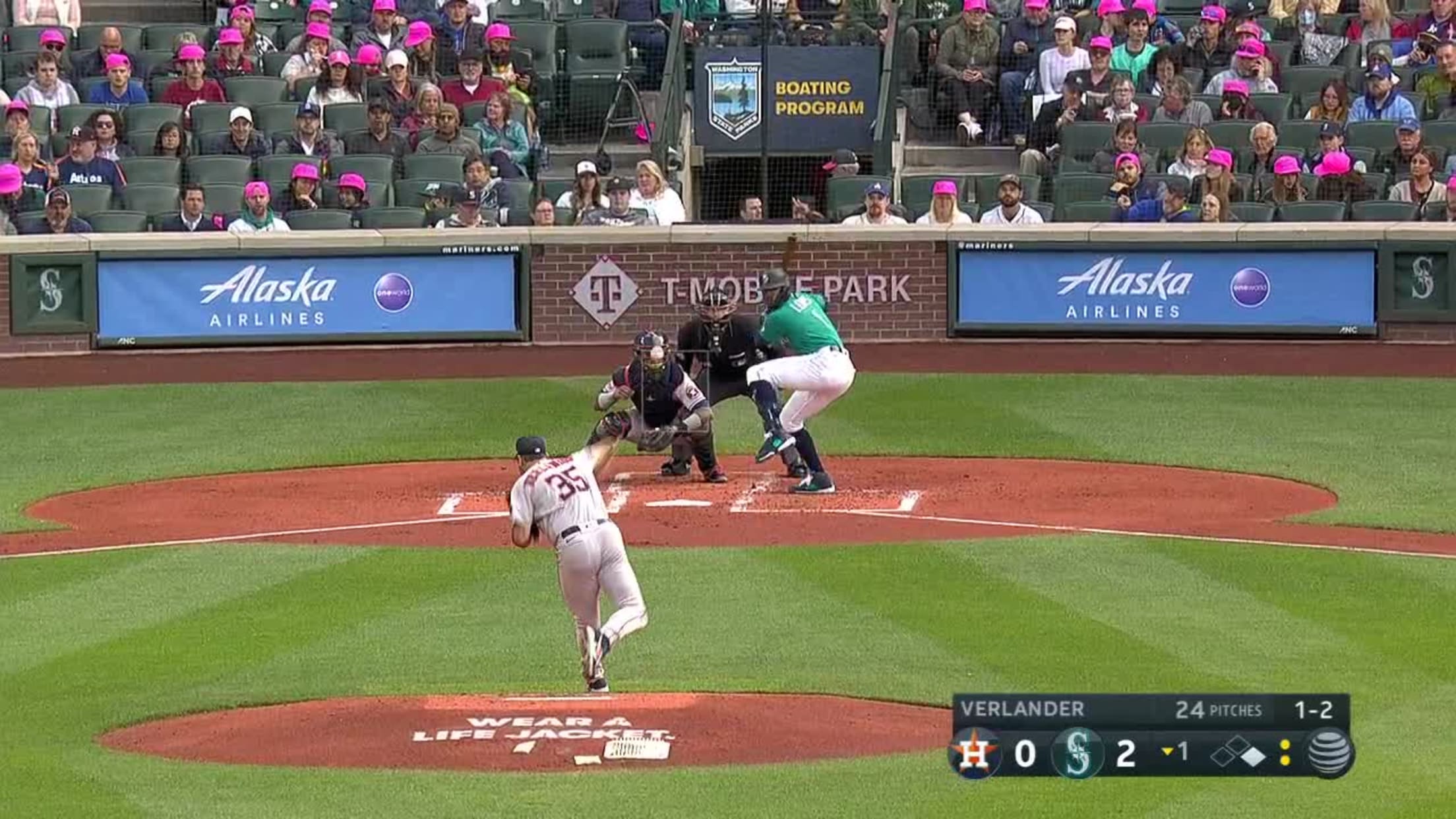 Mariners' Kyle Lewis opens season with 111 mph HR off Verlander