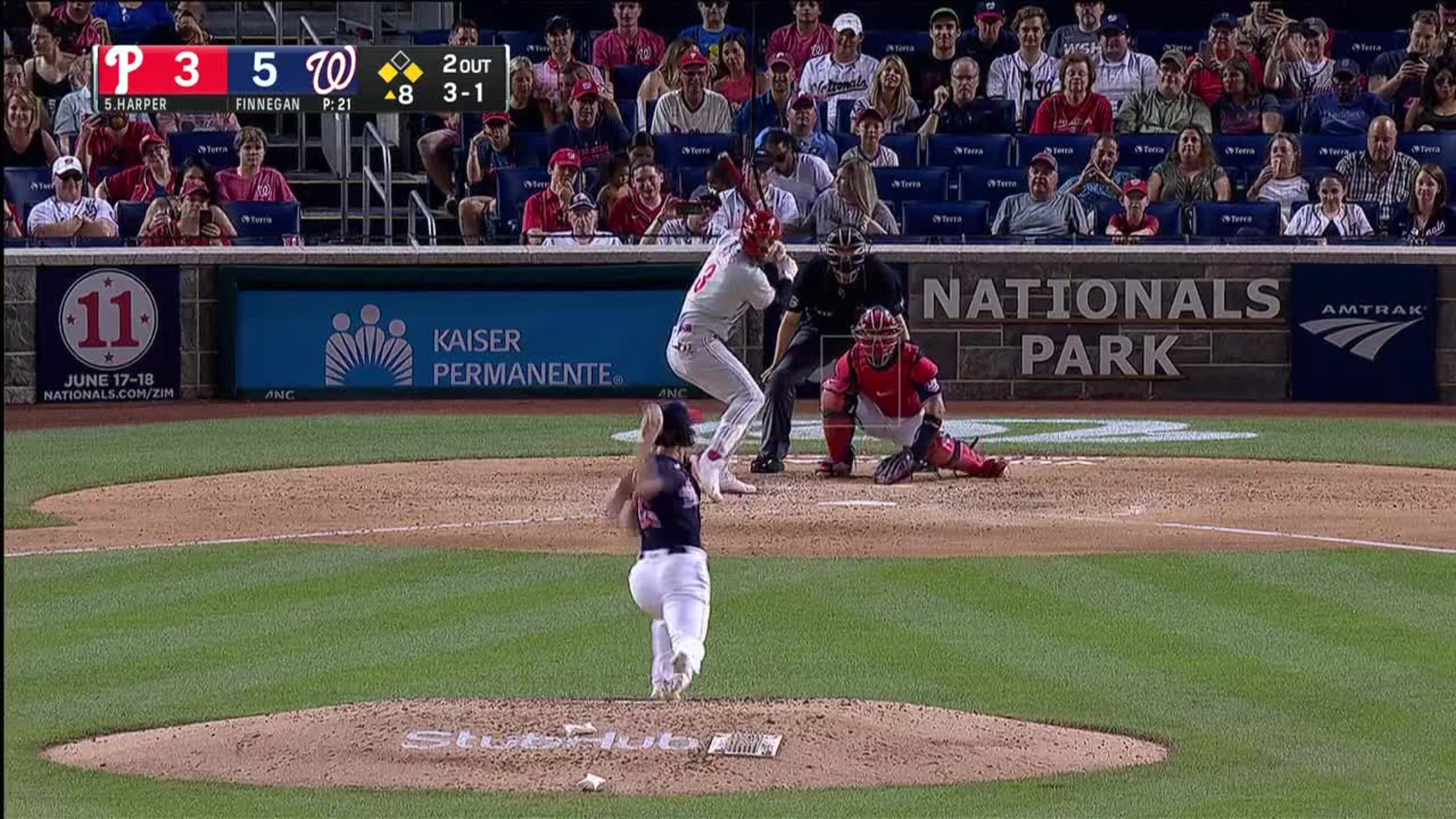 Bryce Harper with a 2-Run Moonshot to Center : r/baseball