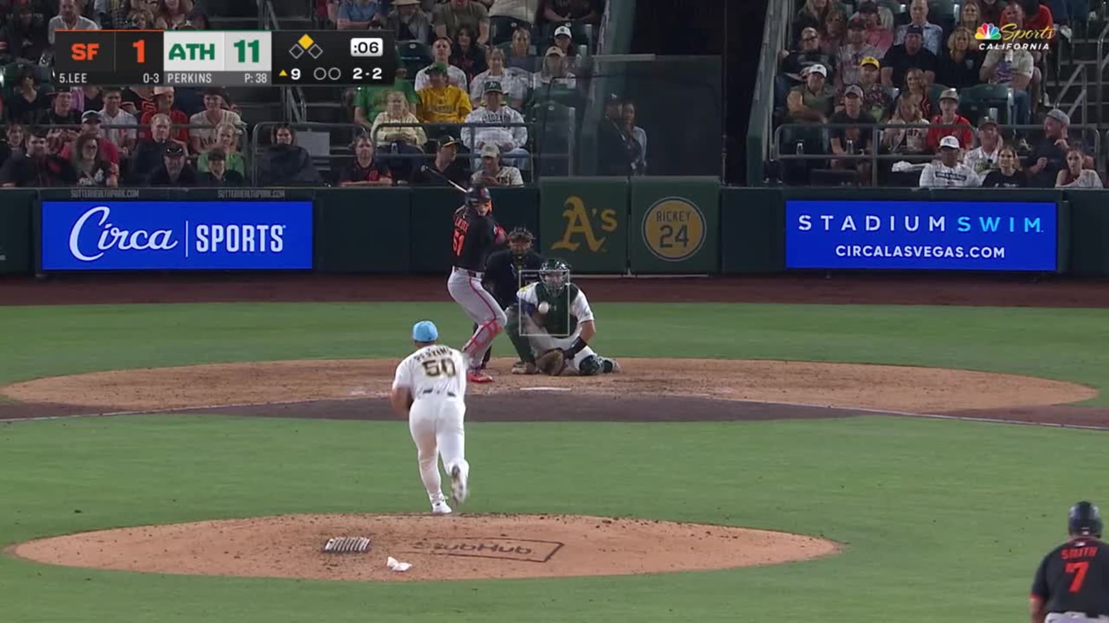 Dominic Smith scores on throwing error | 07/04/2025 | San