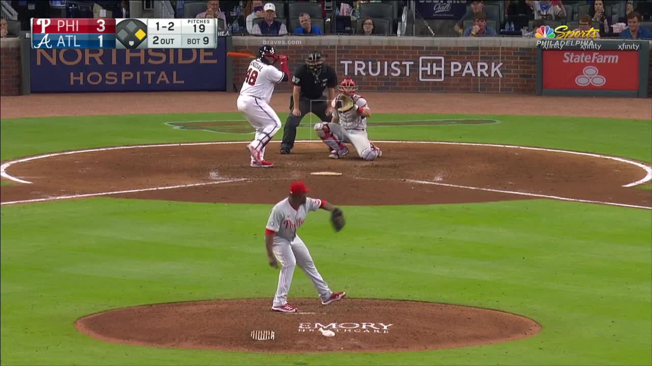 Pablo Sandoval — yep, he's still in the league — hits game-tying