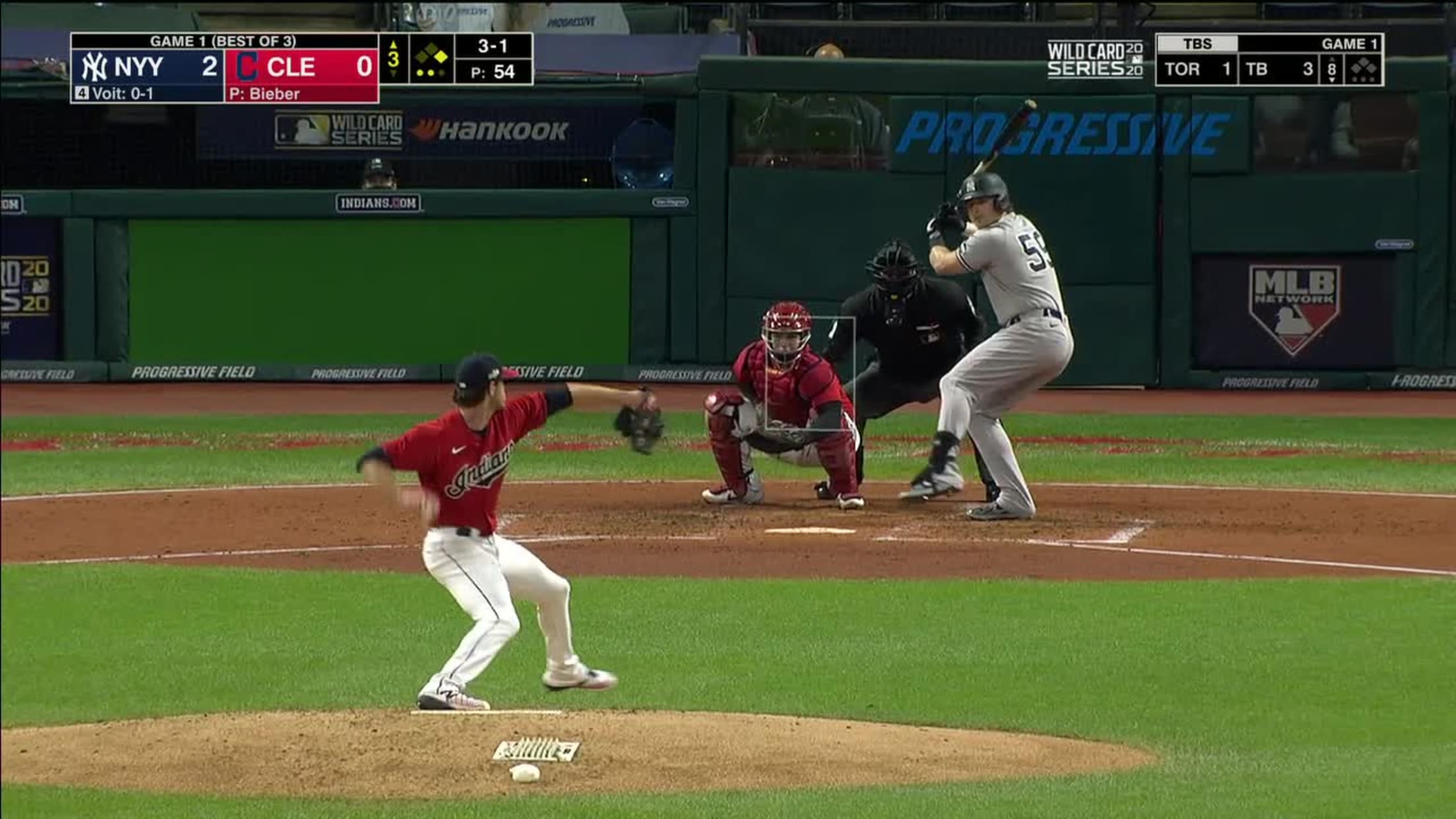 LUKE VOIT WITH AN RBI DOUBLE TO CENTER FIELD. 😲🤩🤩🤩 #Brewers #lukev