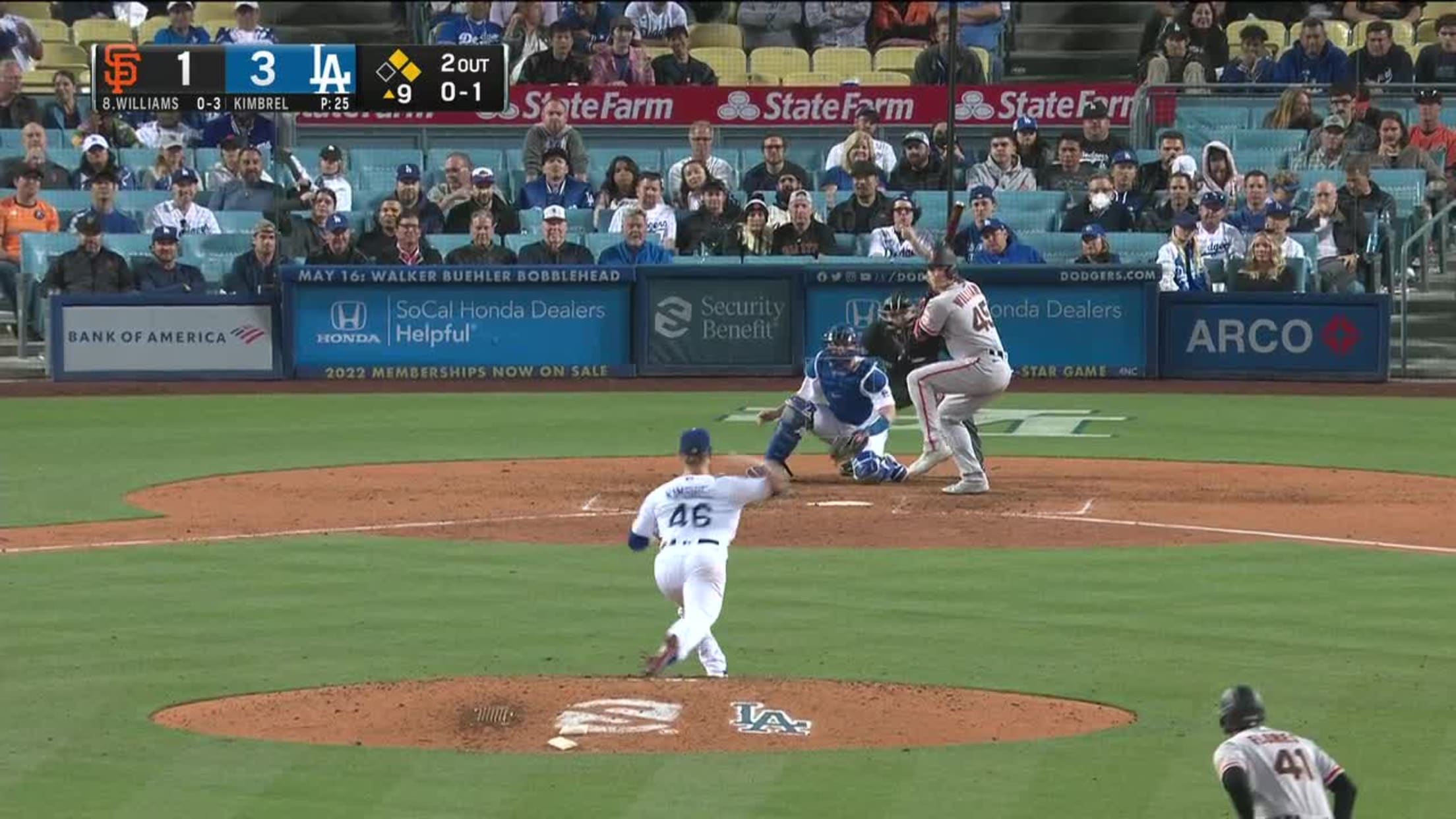 Craig Kimbrel just tossed the baseball down. (🎥: @espn) #mlbplayoffs , craig  kimbrel