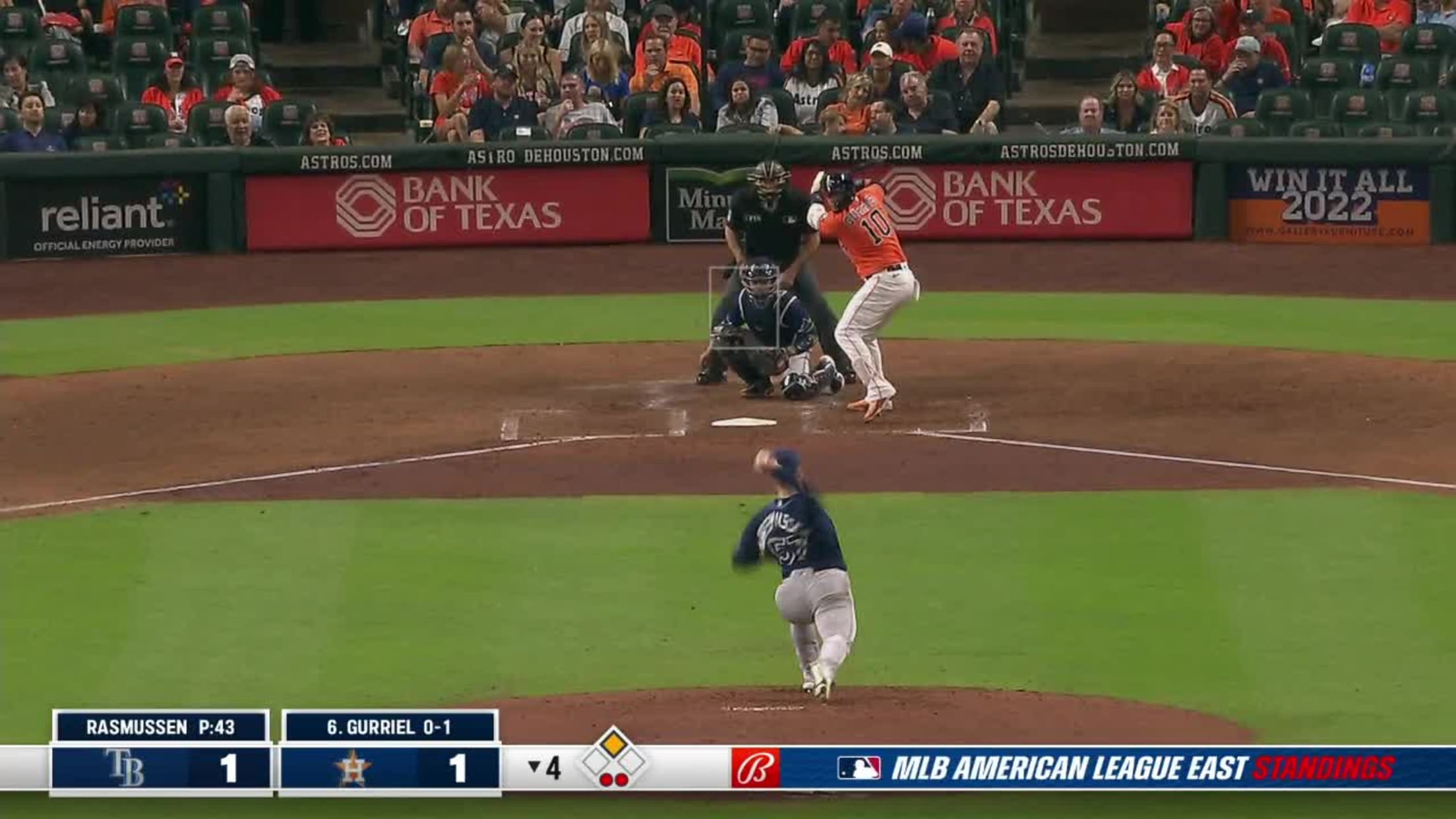 Yuli Gurriel's RBI single, 07/30/2023