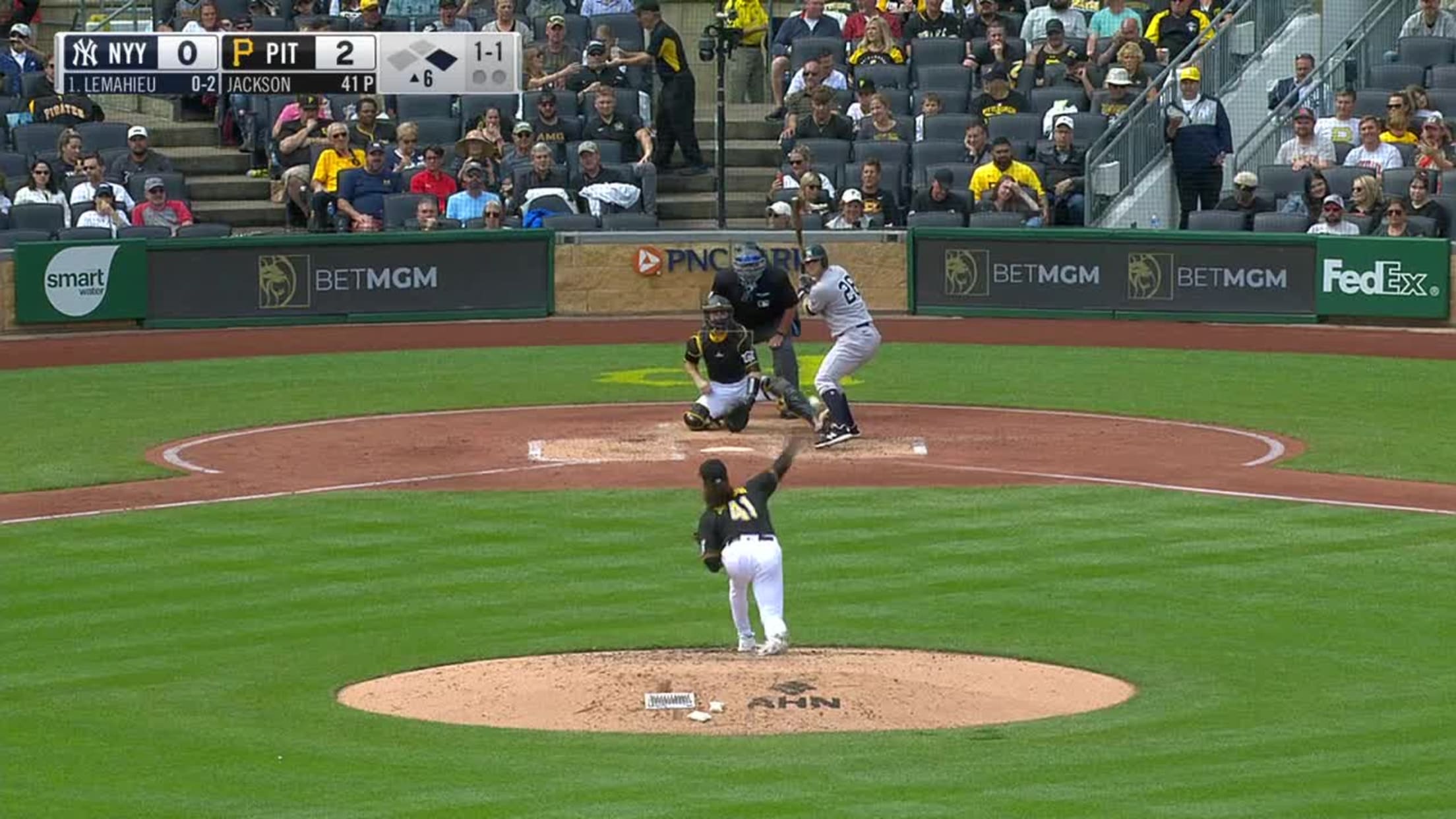 DJ LeMahieu's RBI double, 05/27/2023