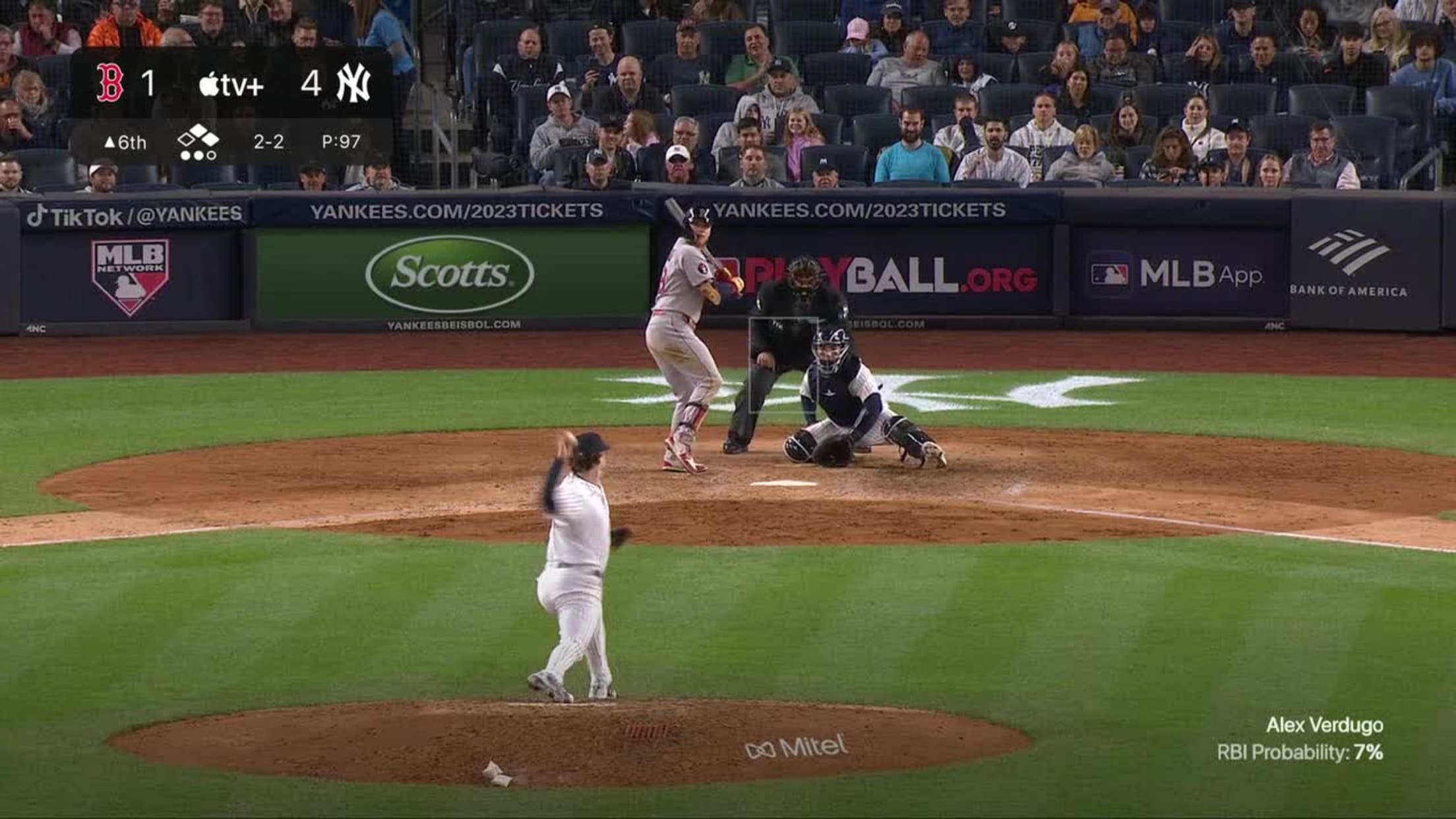 Alex Verdugo throws out Díaz, 04/22/2022