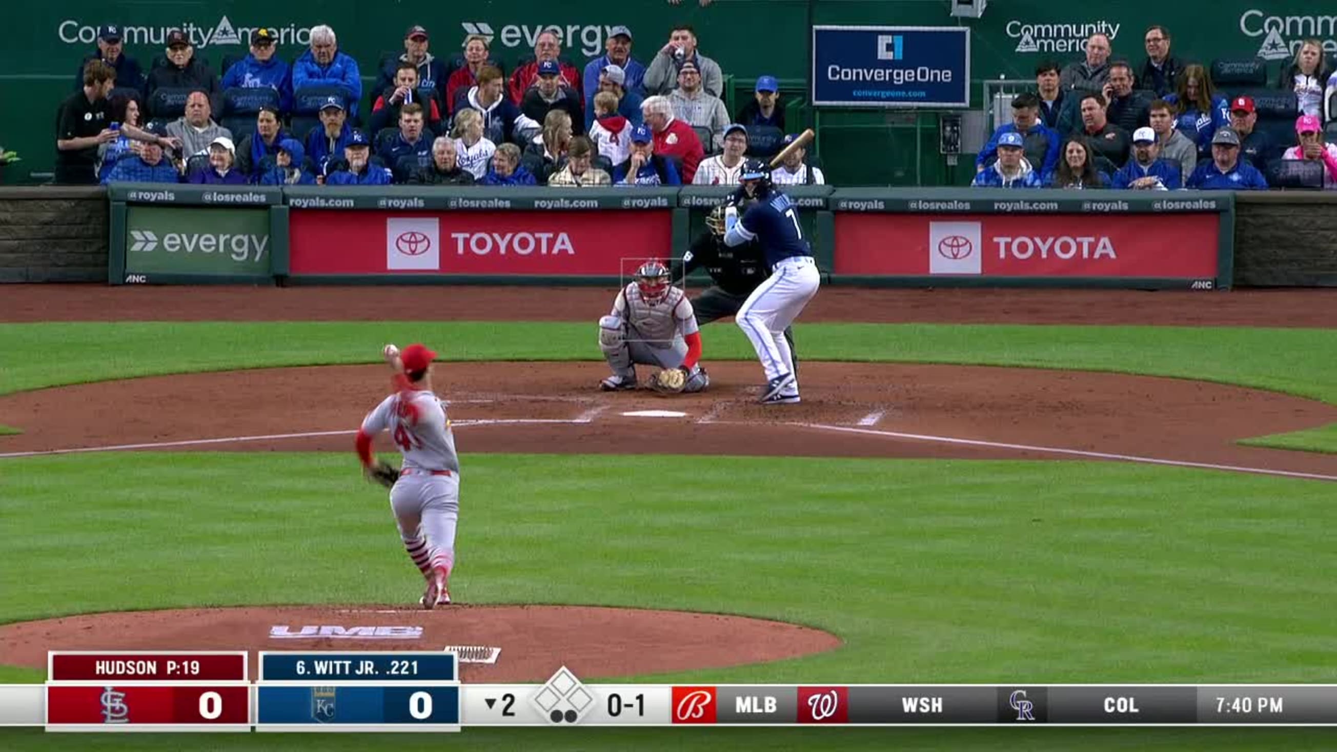 WATCH: Royals' Bobby Witt Jr. hits first career MLB home run at