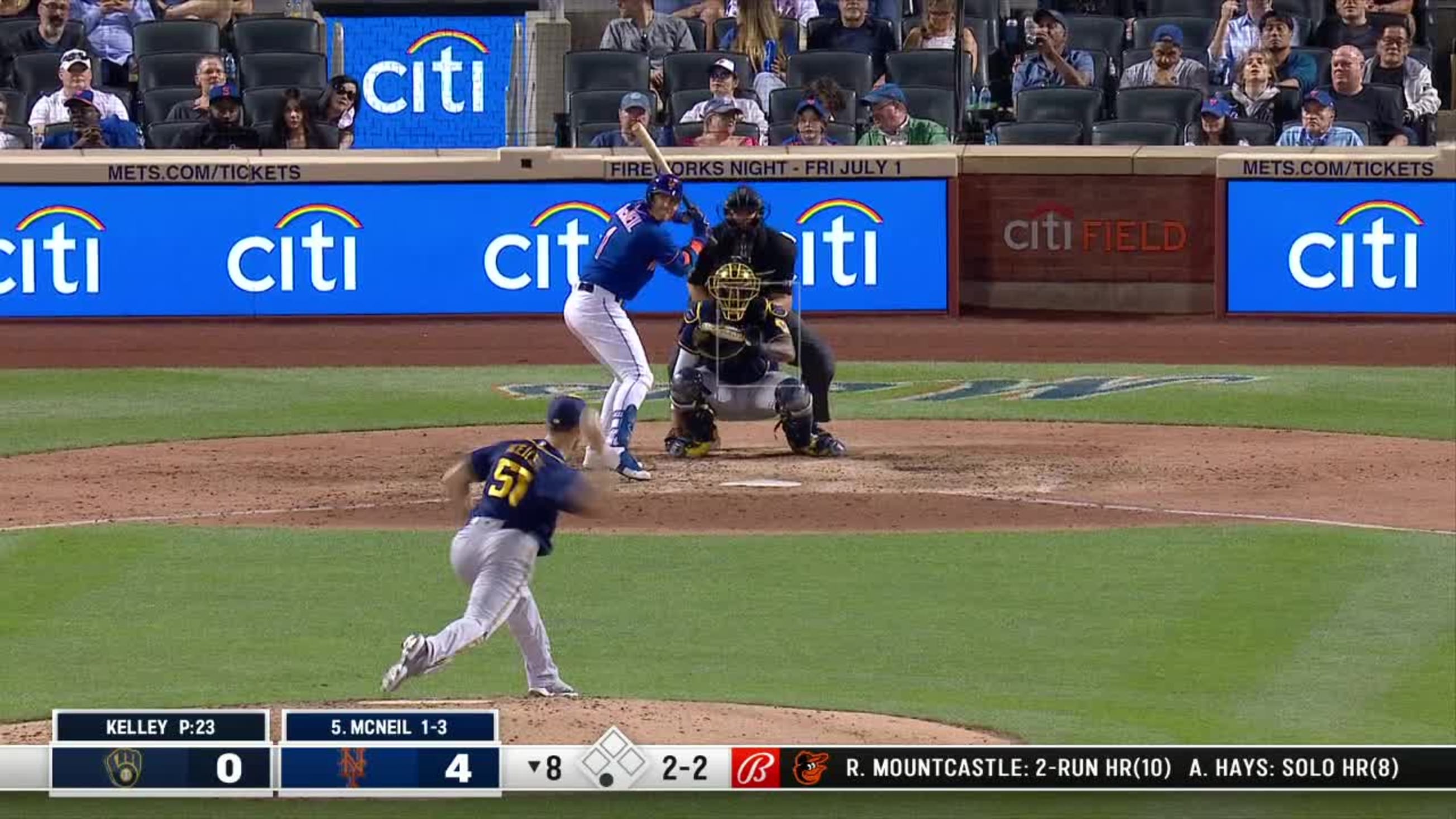 Jeff McNeil gets hit by a pitch, 07/19/2022