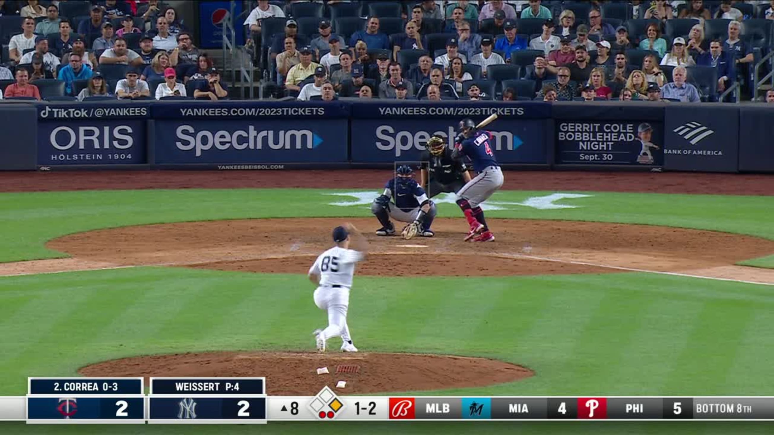 Carlos Correa crushes 462-foot home run at Yankee Stadium