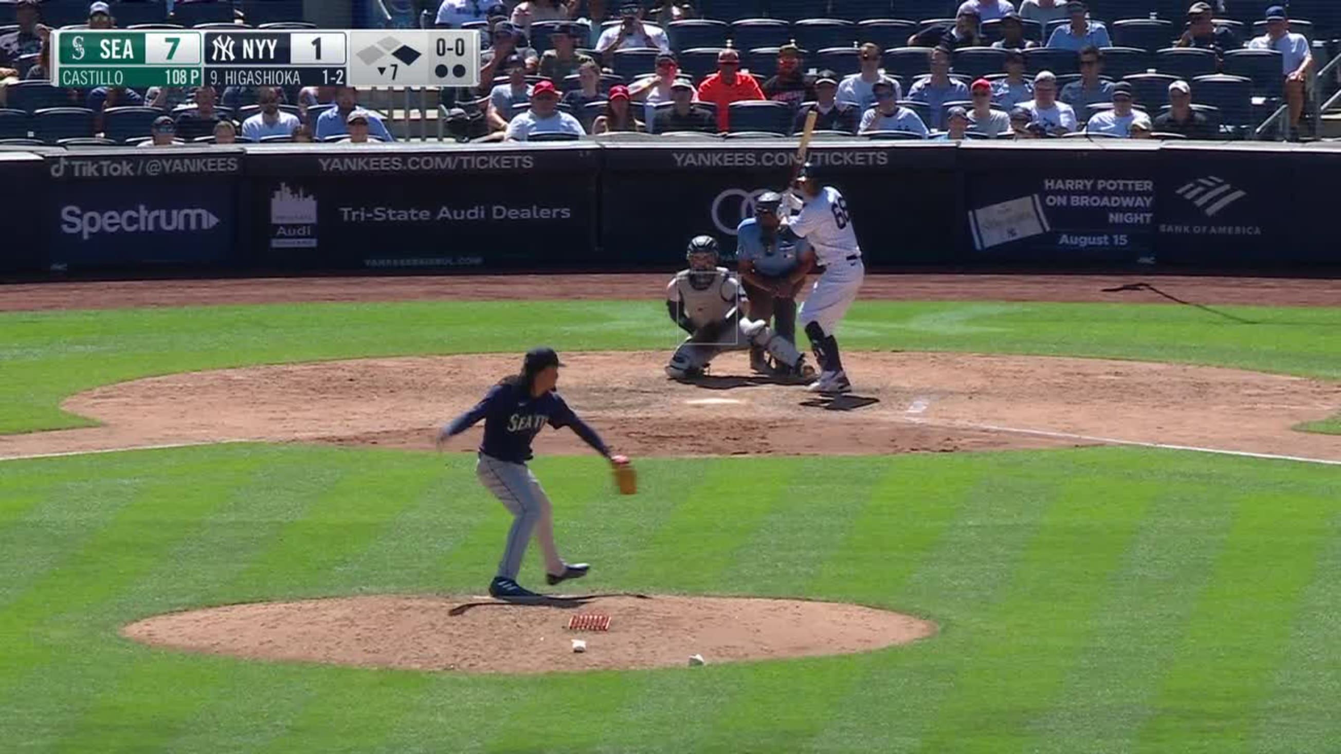 Kyle Higashioka's two-run double, 09/22/2020