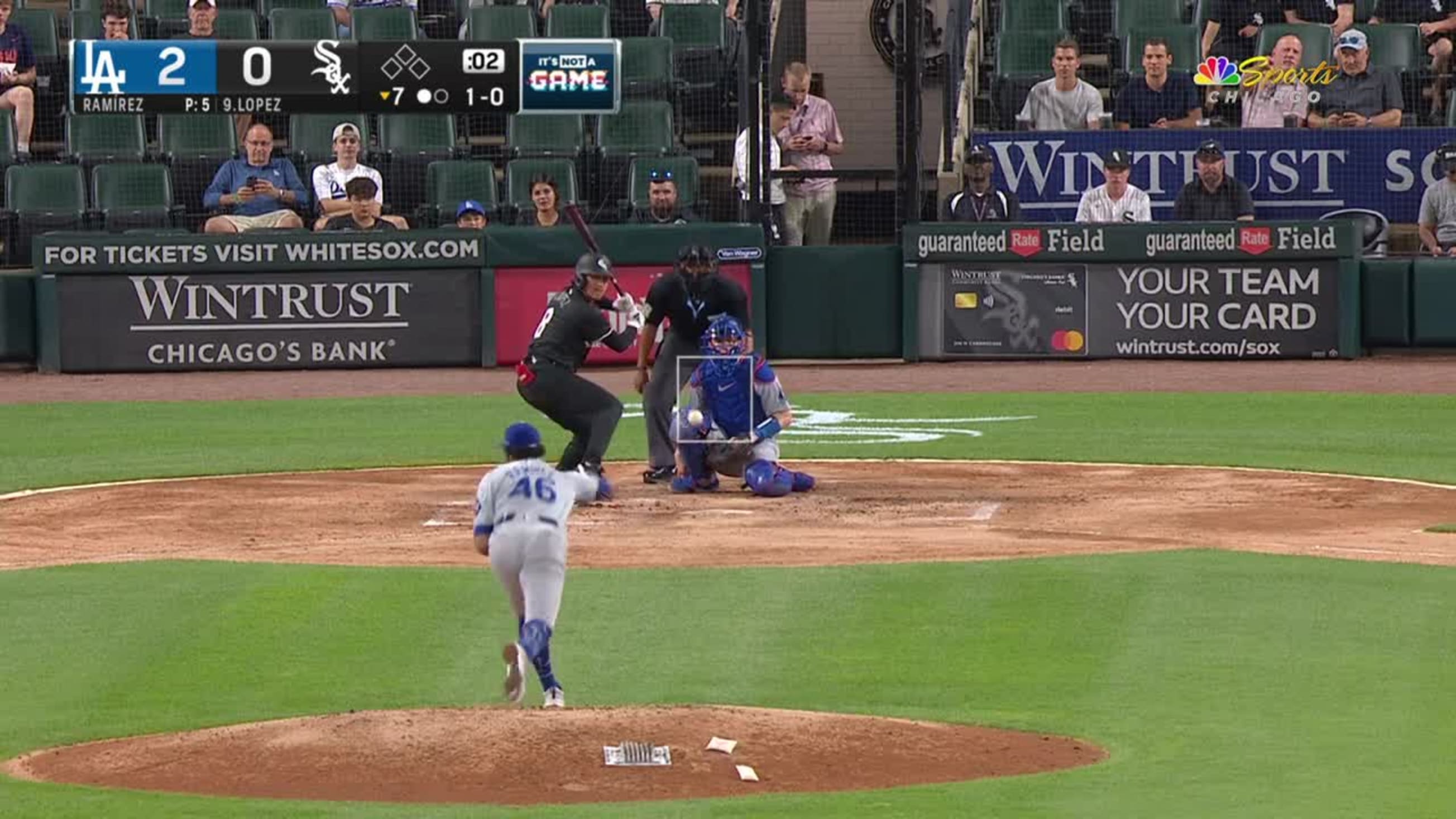 Andy Pages charges forward to make a great catch | 06/24/2024