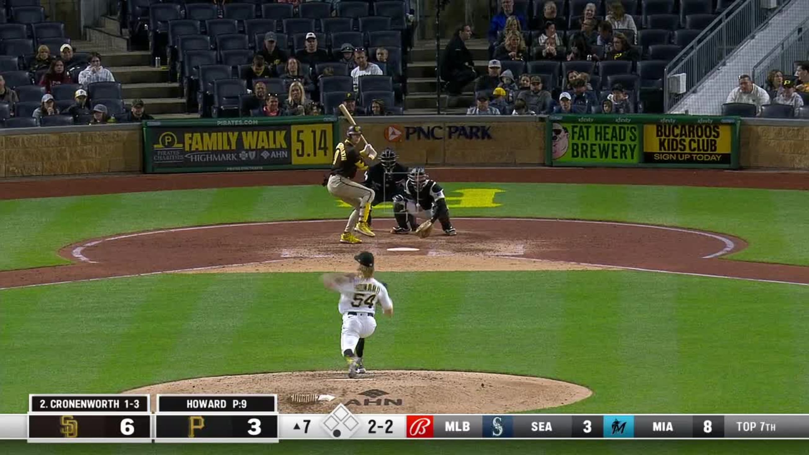 Jake Cronenworth's solo home run, 04/18/2021