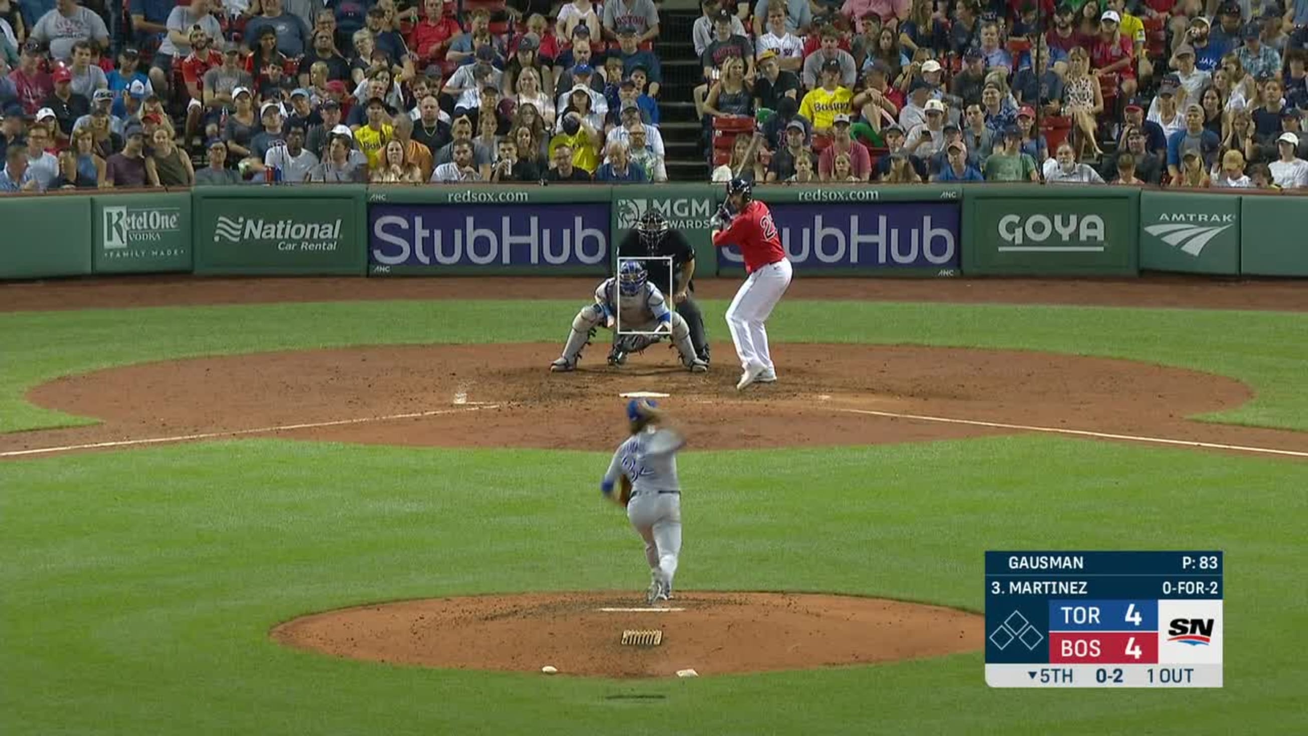 kevin-gausman-ball-to-j-d-martinez-08-25-2022-mlb-com