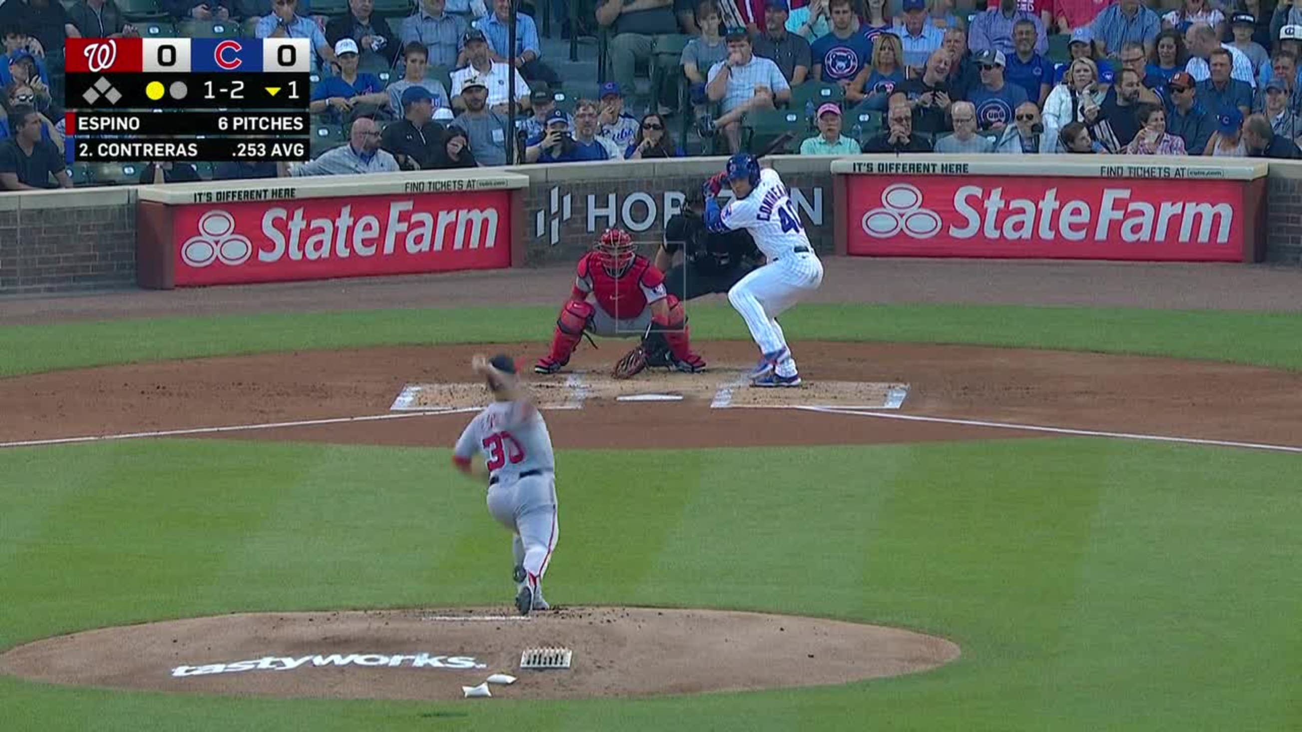 Willson Contreras strikes out swinging., 08/04/2018