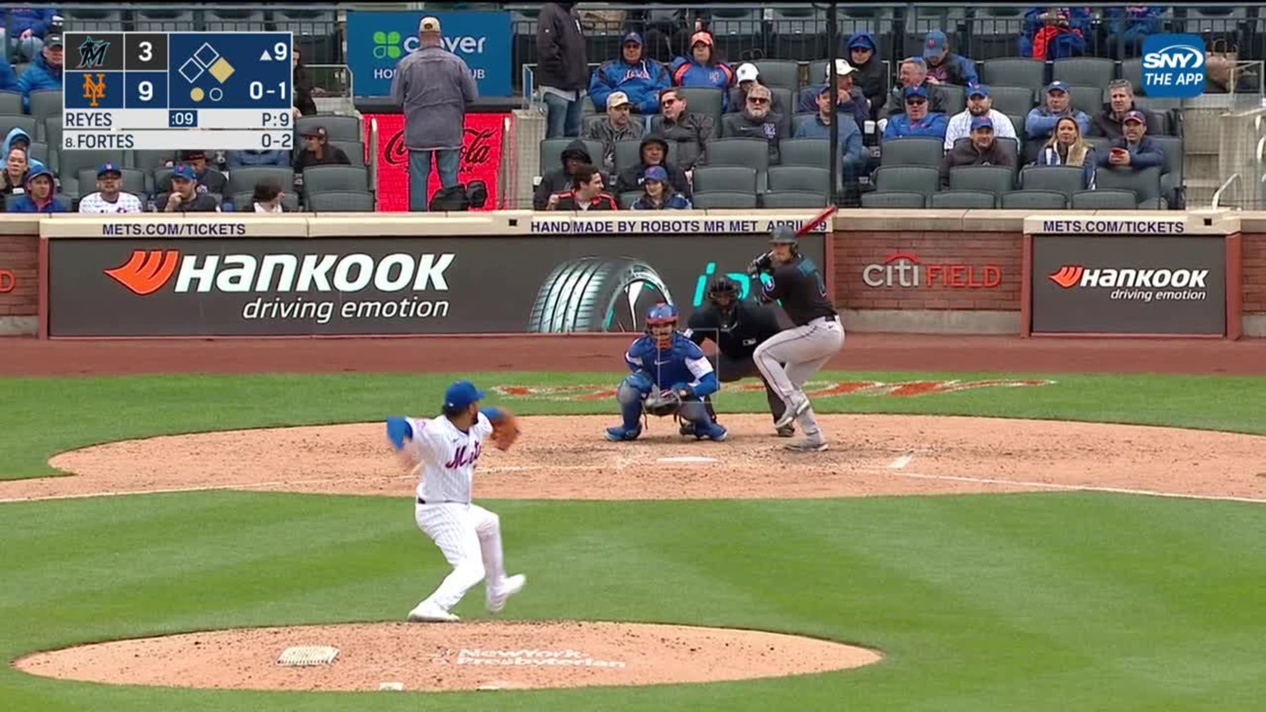 New York Mets pitcher Denyi Reyes throws against the Atlanta