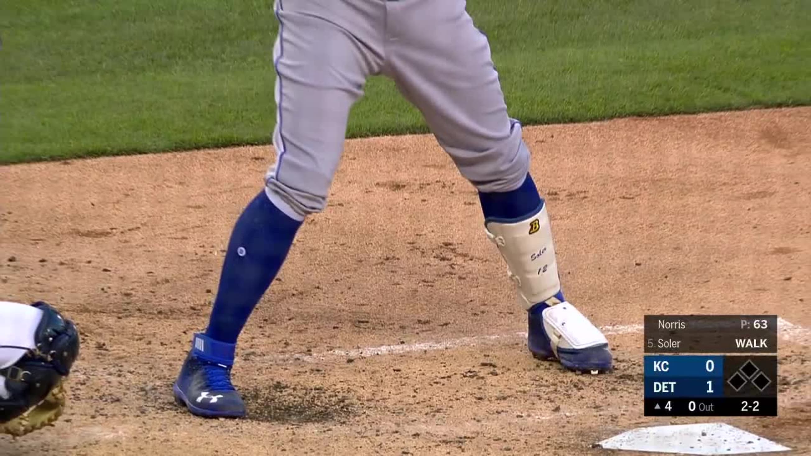 Jorge Soler doubles (3) on a sharp 