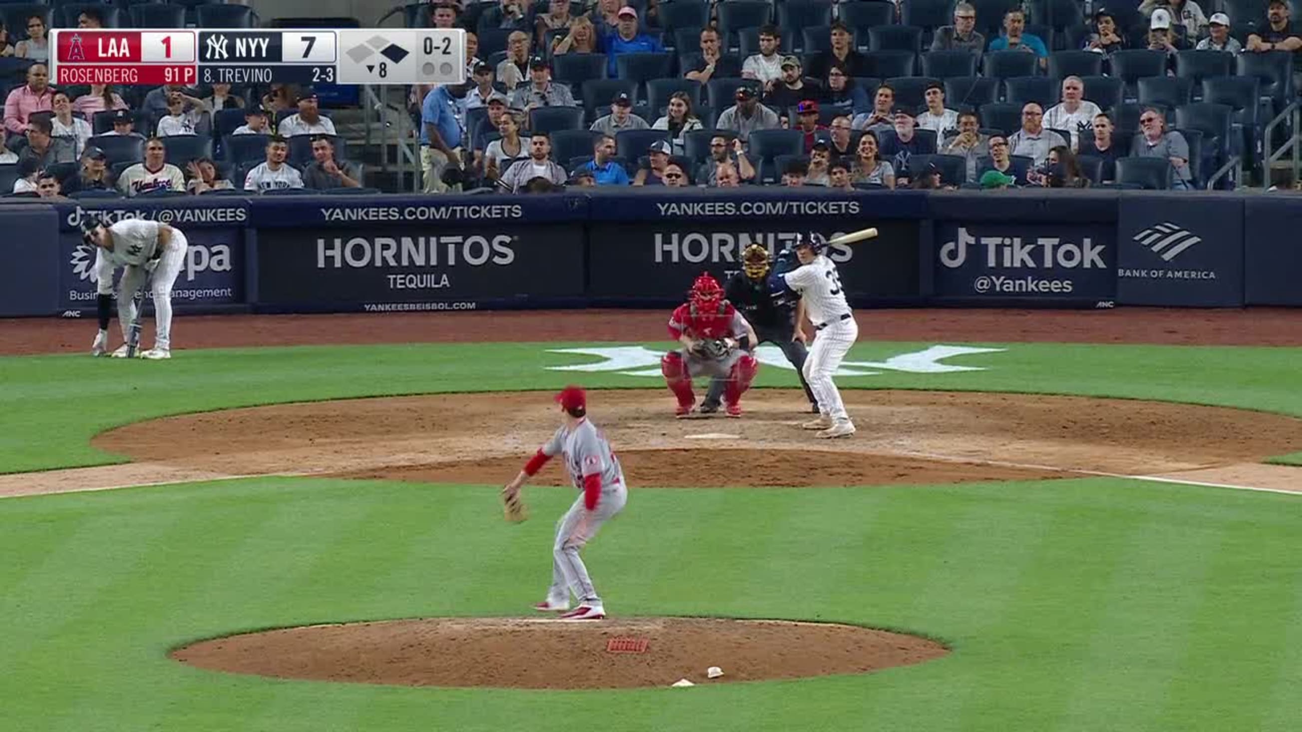 Yankees' Jose Trevino steals show again with spectacular slide, homer