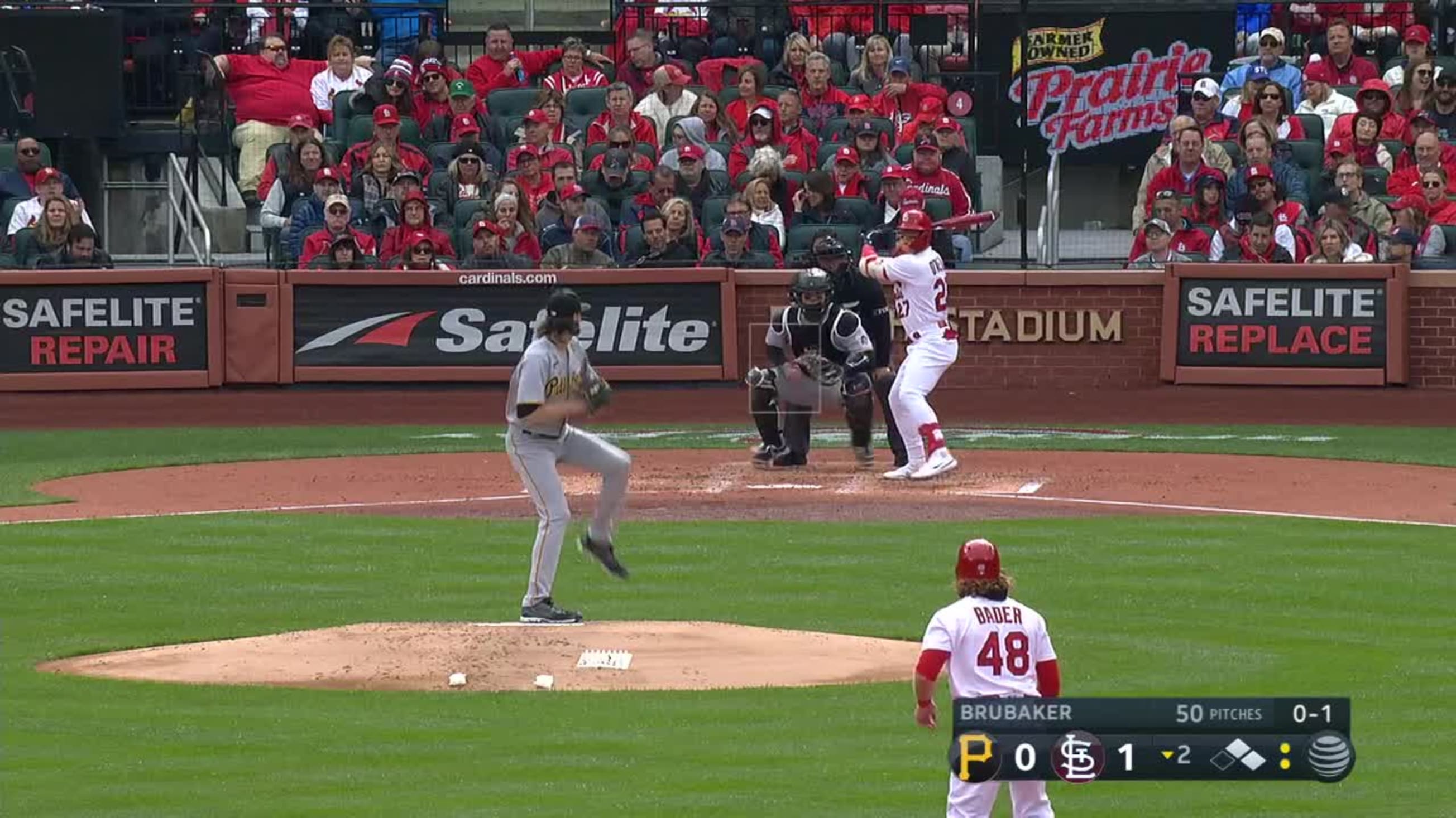 TYLER O'NEILL BOMB!! Cardinals slugger bashes 3-run shot for huge