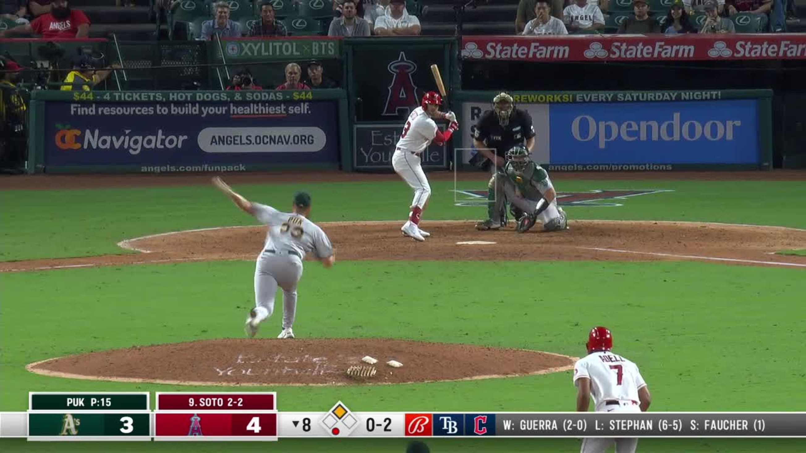 Video: Tony Kemp makes ridiculous flying catch against Angels