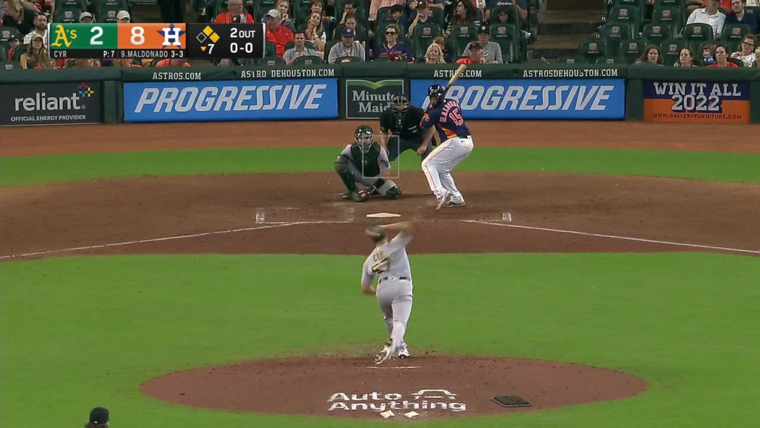 Martin Maldonado is really embracing the Astros colors 🤣