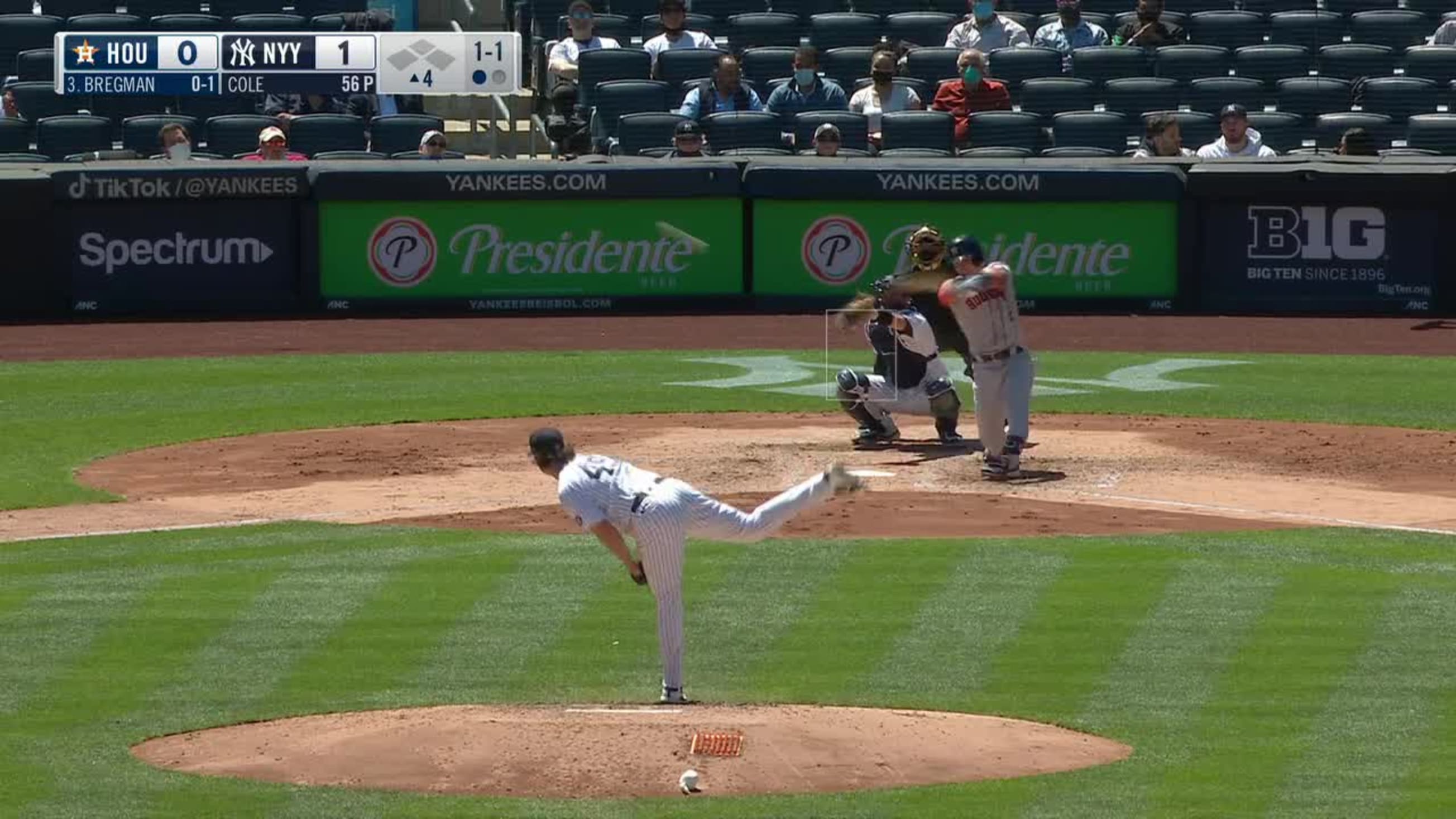 WATCH: Yankees' Aaron Judge makes diving catch to rob Astros' Alex Bregman  of RBI hit in ALCS Game 1 