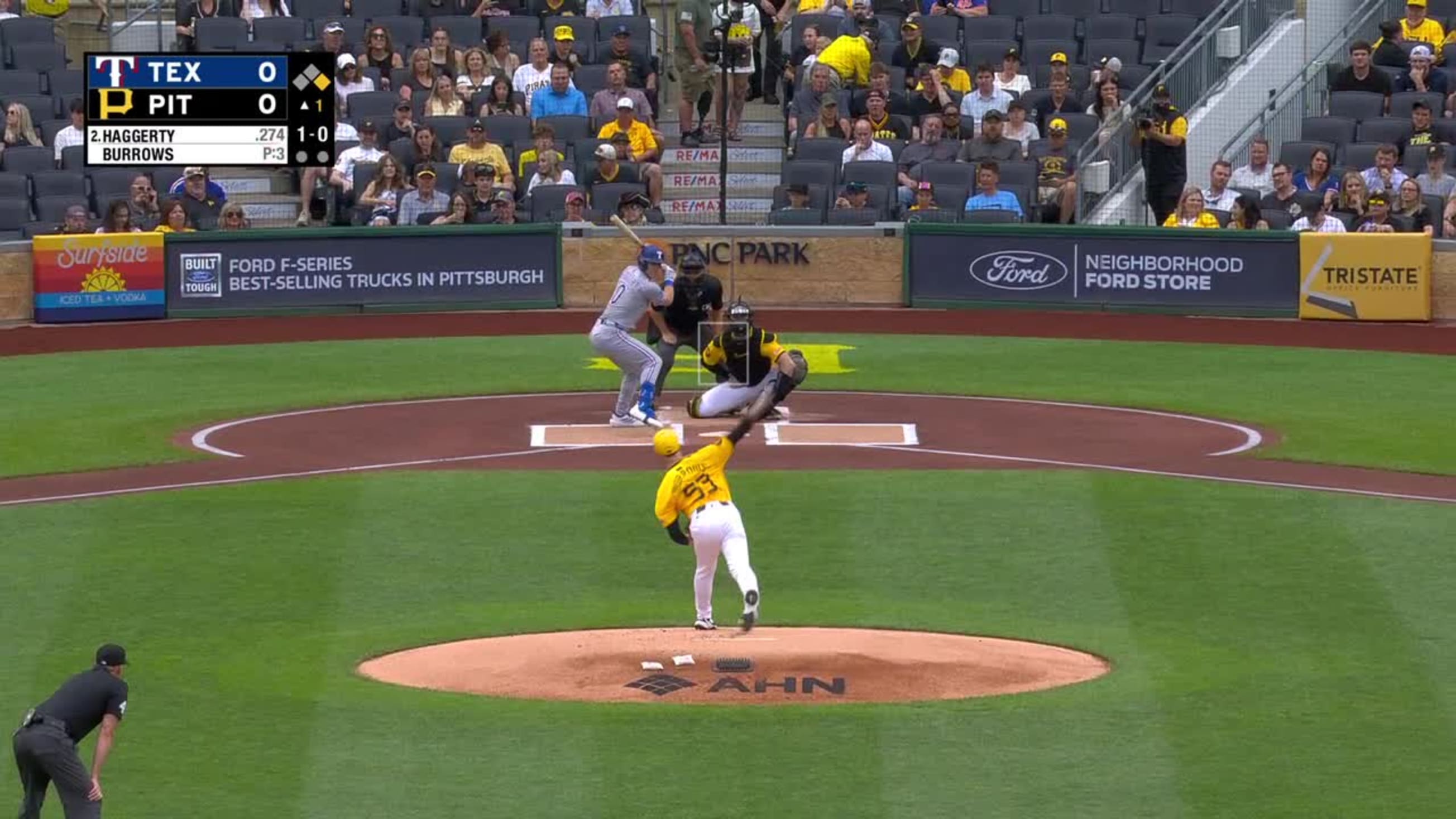 Josh Smith scores on Oneil Cruz's error | 06/20/2025 | Pittsburgh