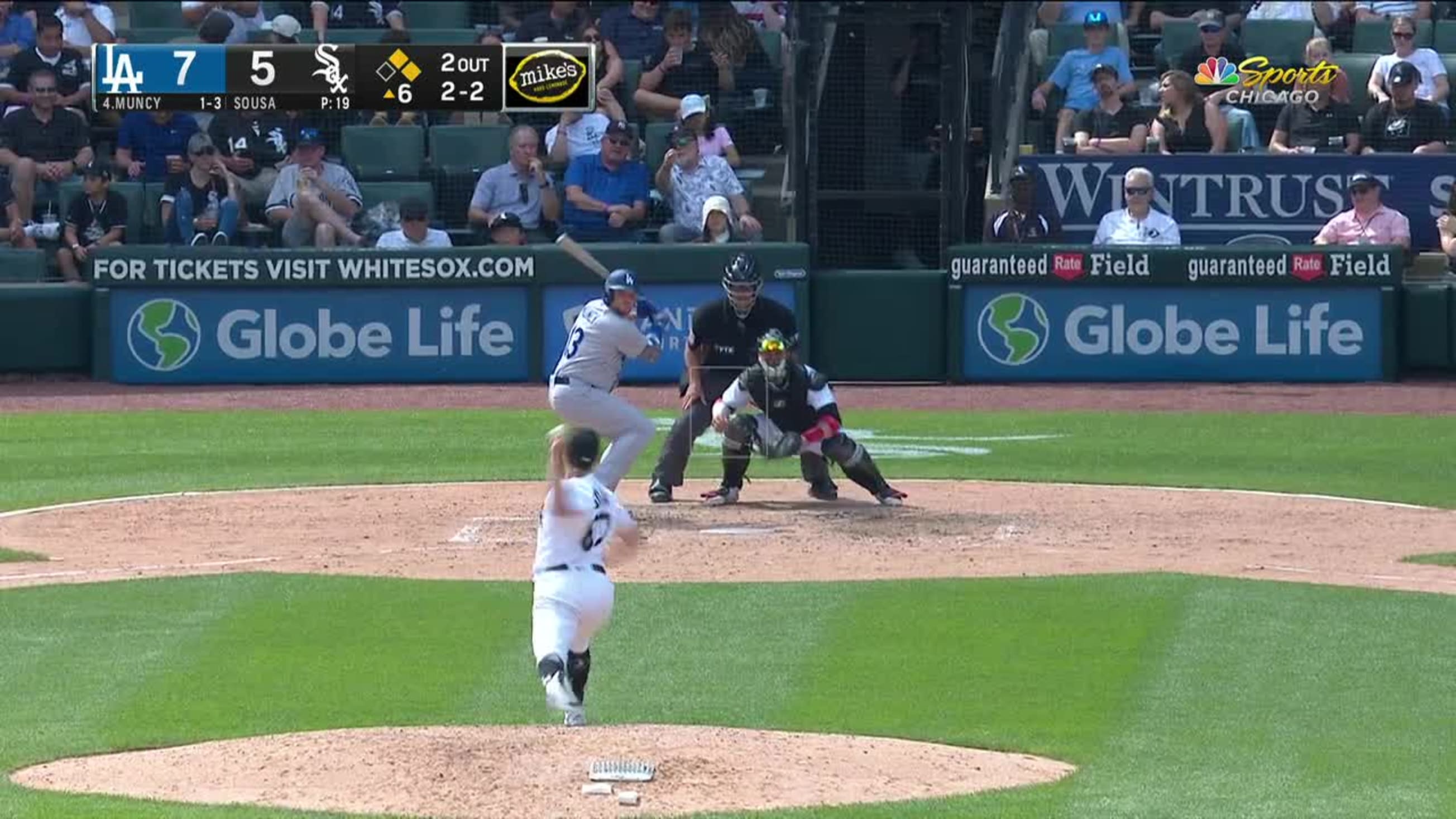 Max Muncy Game Tying Solo Home Run (Epic Bat Flip) vs Mariners