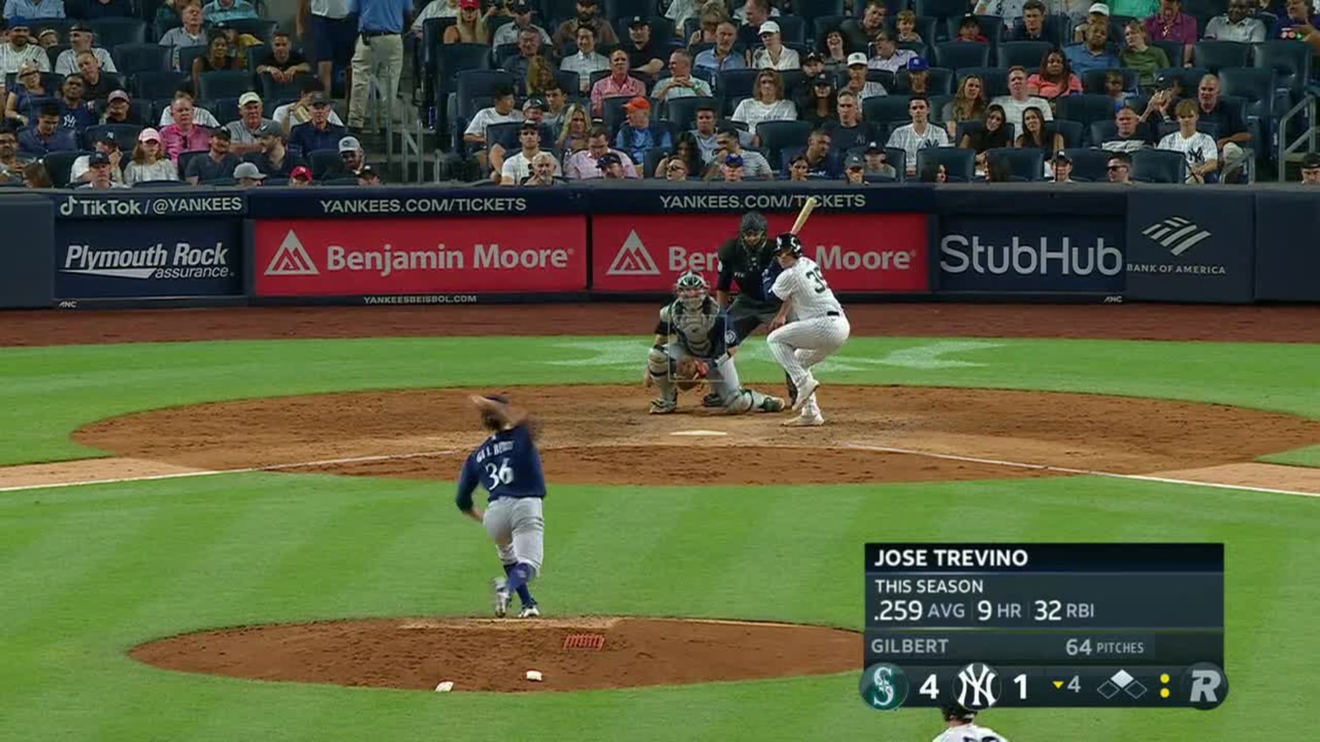 Yankees' Jose Trevino steals show again with spectacular slide, homer