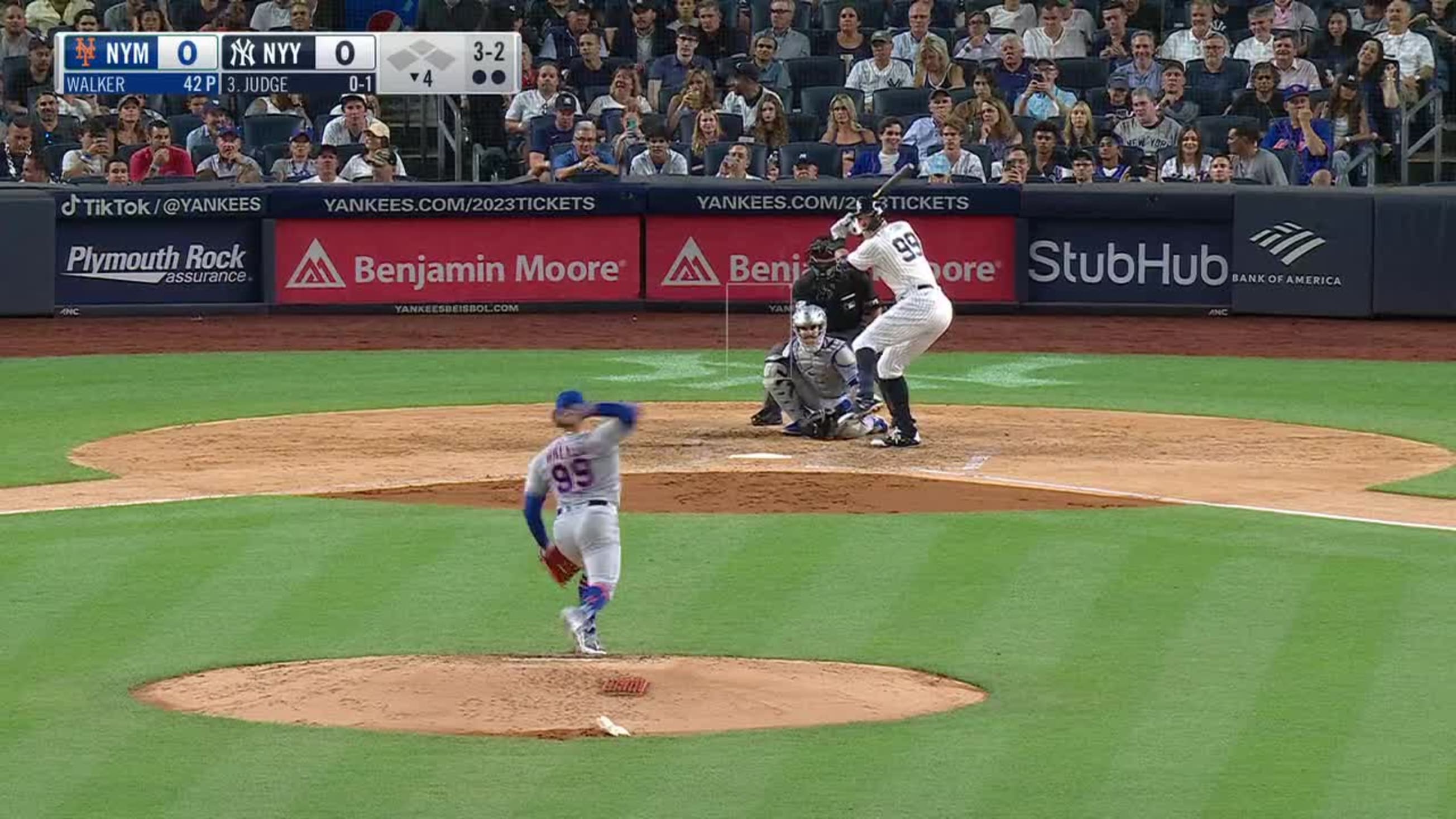 Aaron Judge crushes 48th home run, Yankees' bullpen closes door on