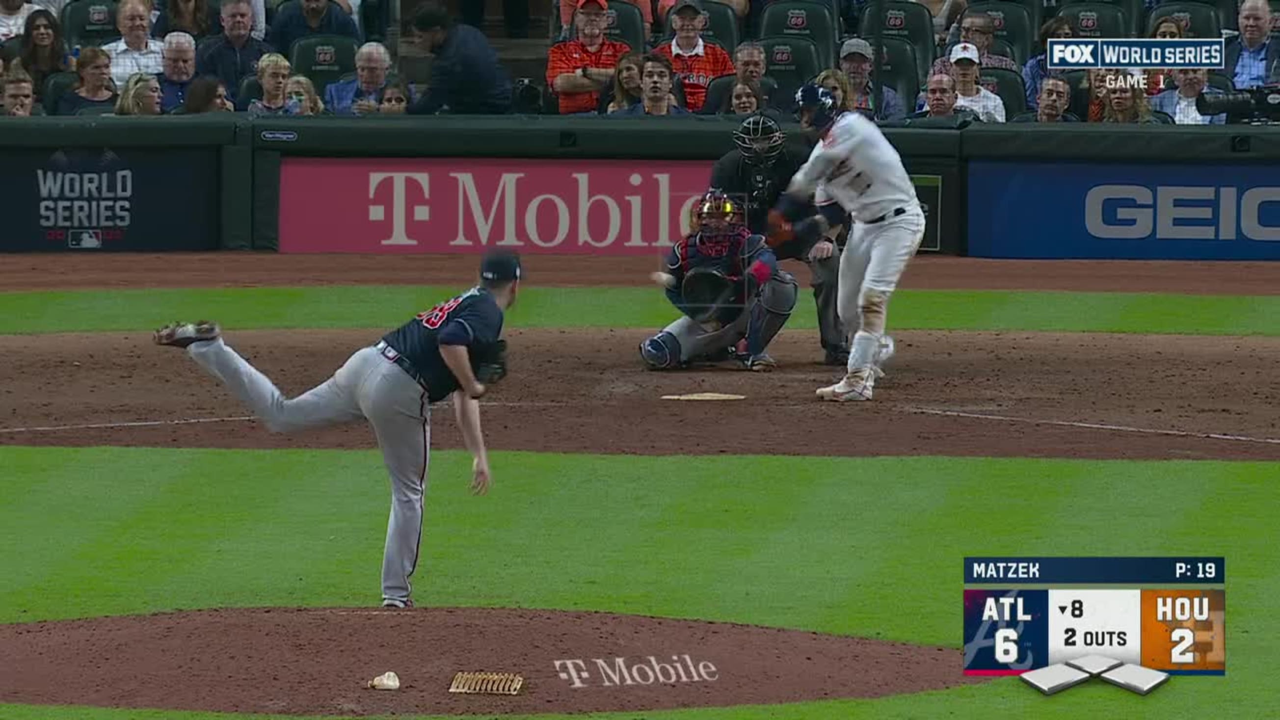 Eddie Rosario dodges the tag at home - Freeze Frame : r/baseball