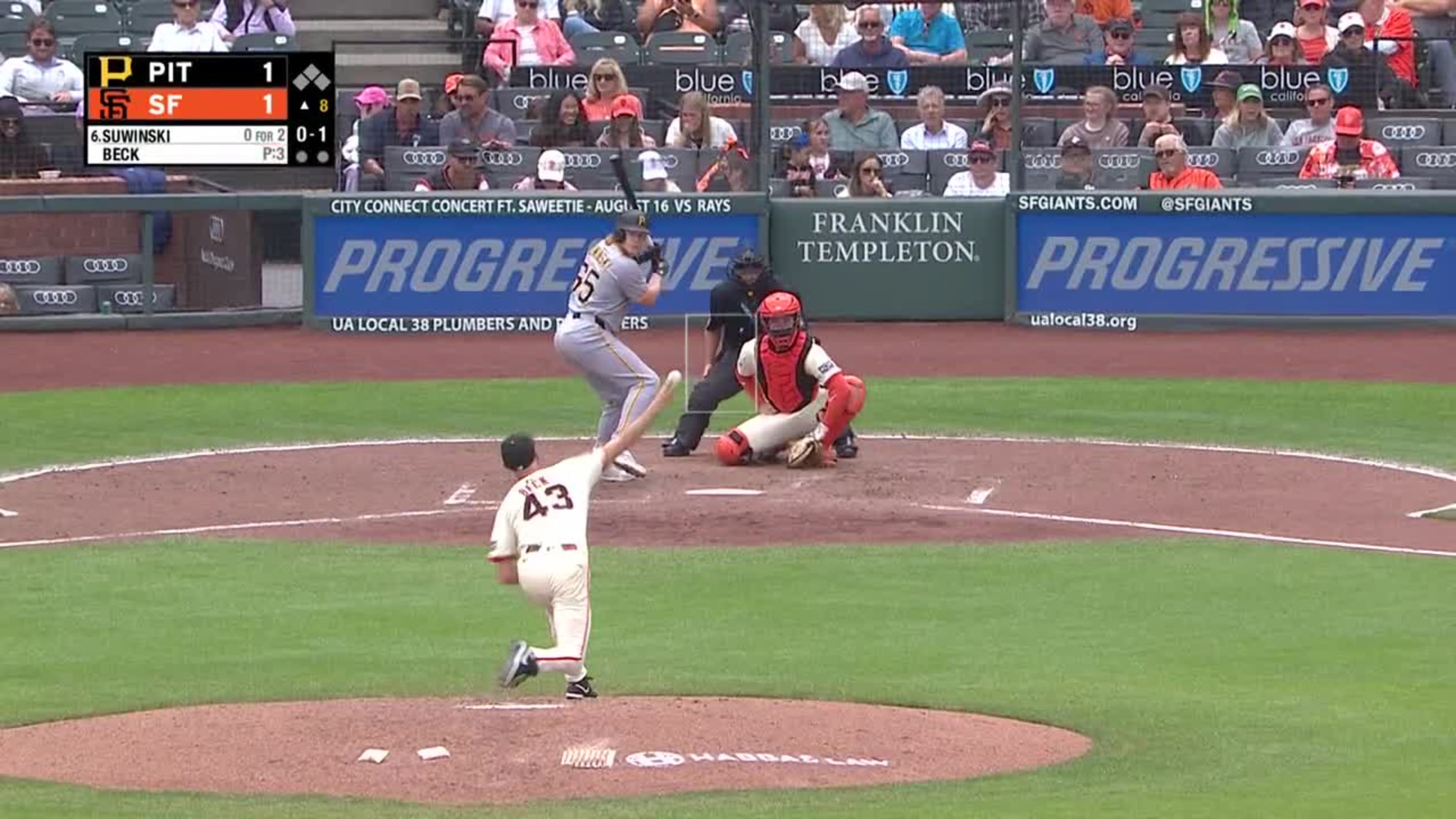 Mike Yastrzemski makes AMAZING acrobatic catch | 07/30/2025 | MLB.com