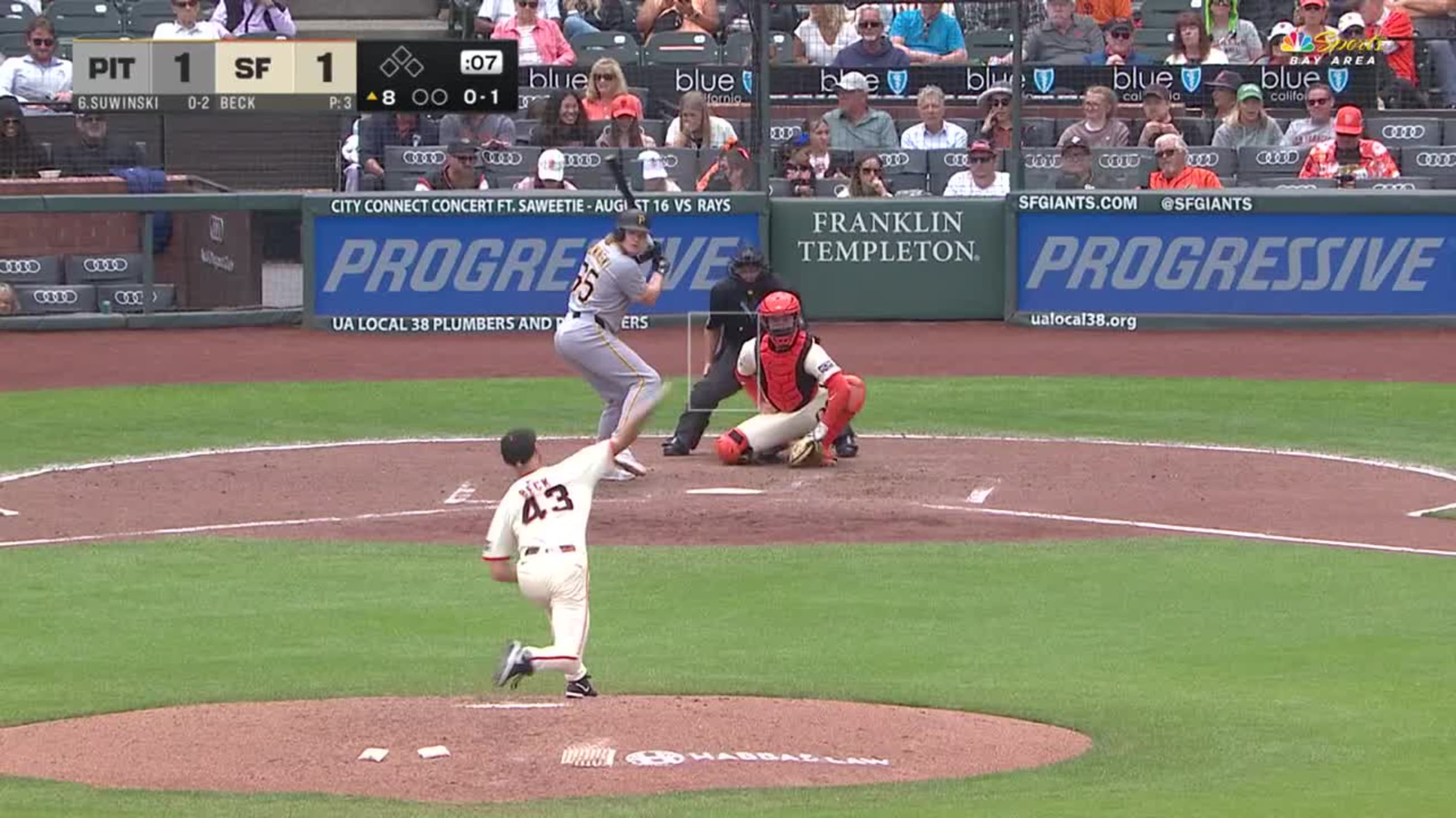 Mike Yastrzemski makes AMAZING acrobatic catch | 07/30/2025 | MLB.com
