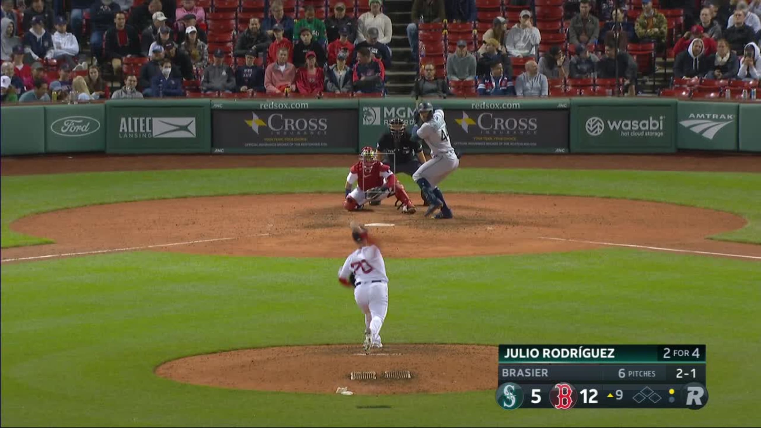 Julio Rodríguez's 1st long ball at home leads M's past A's 7-6